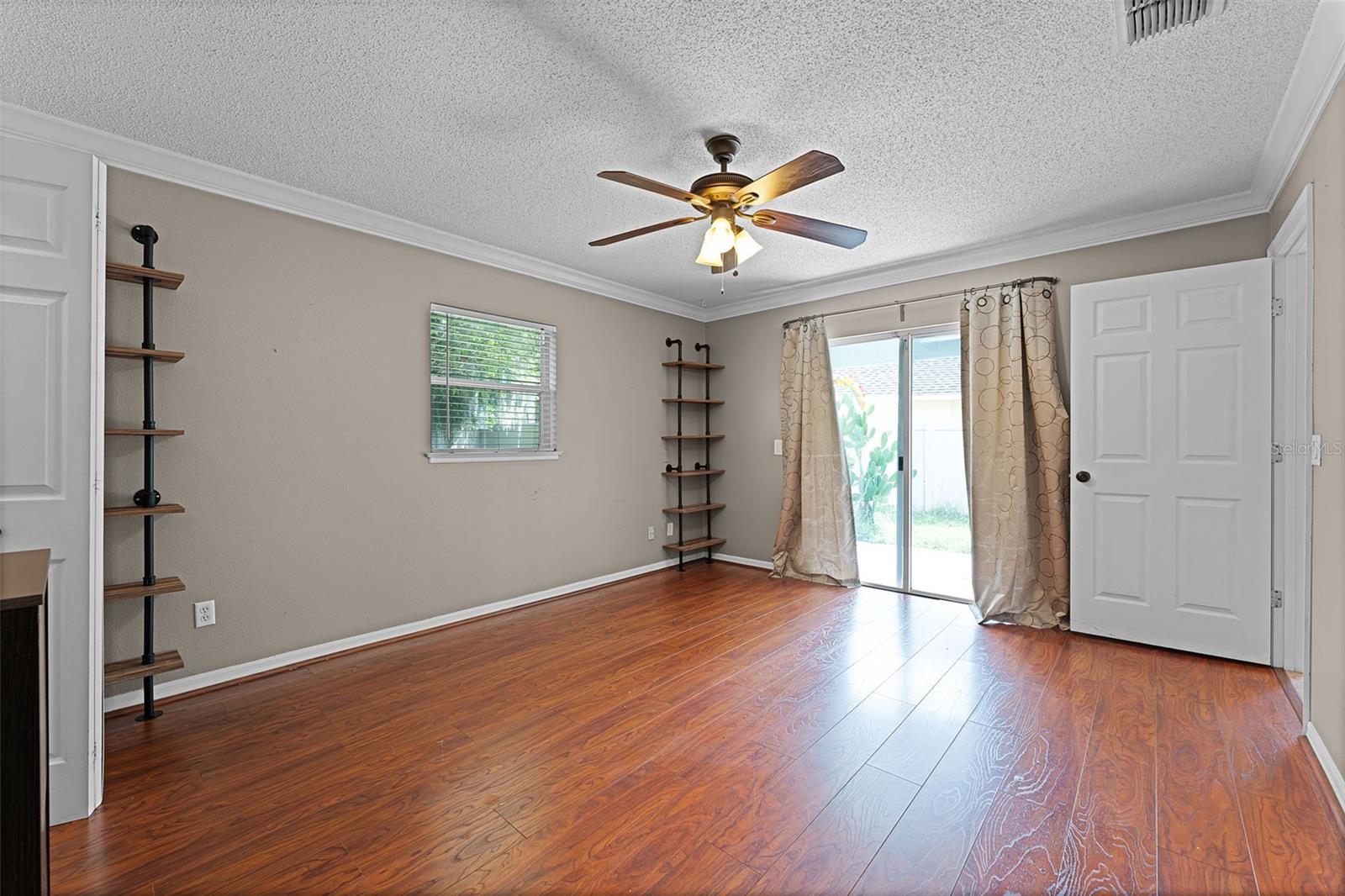 Image 9 of 21 For 4033 Forest Island Drive