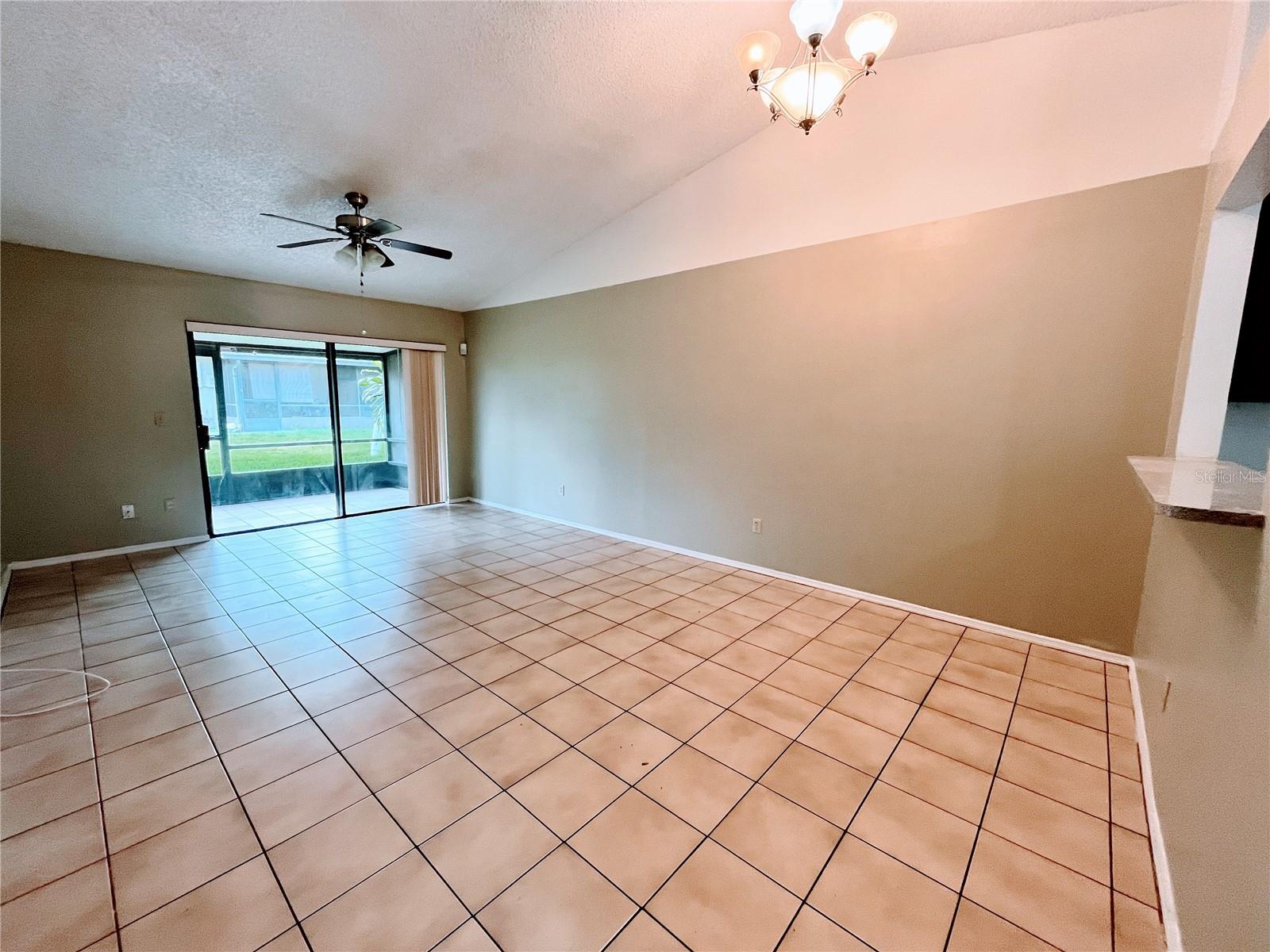 Image 4 of 4 For 62 Silver Oak Circle