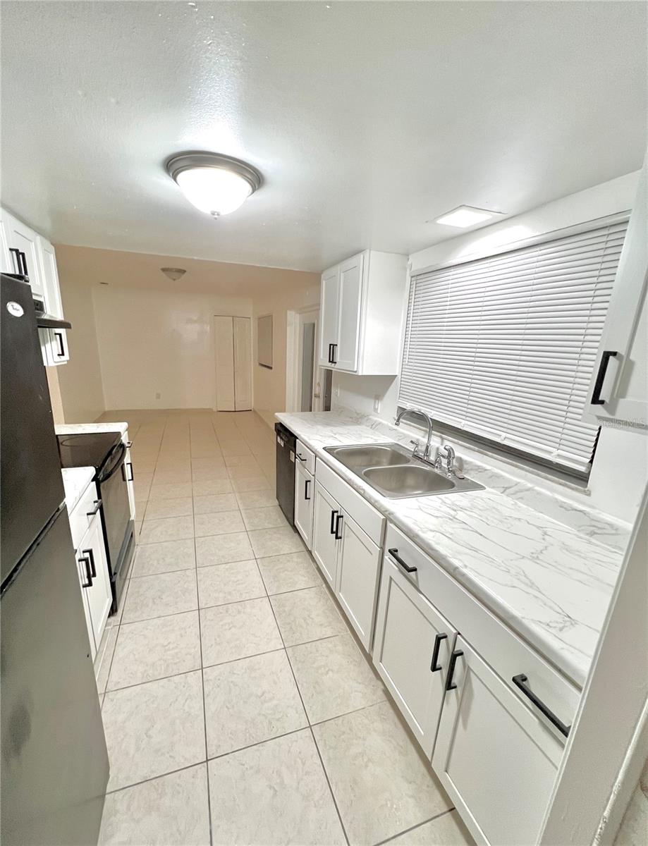 Image 2 of 11 For 2819 Kinnon Drive
