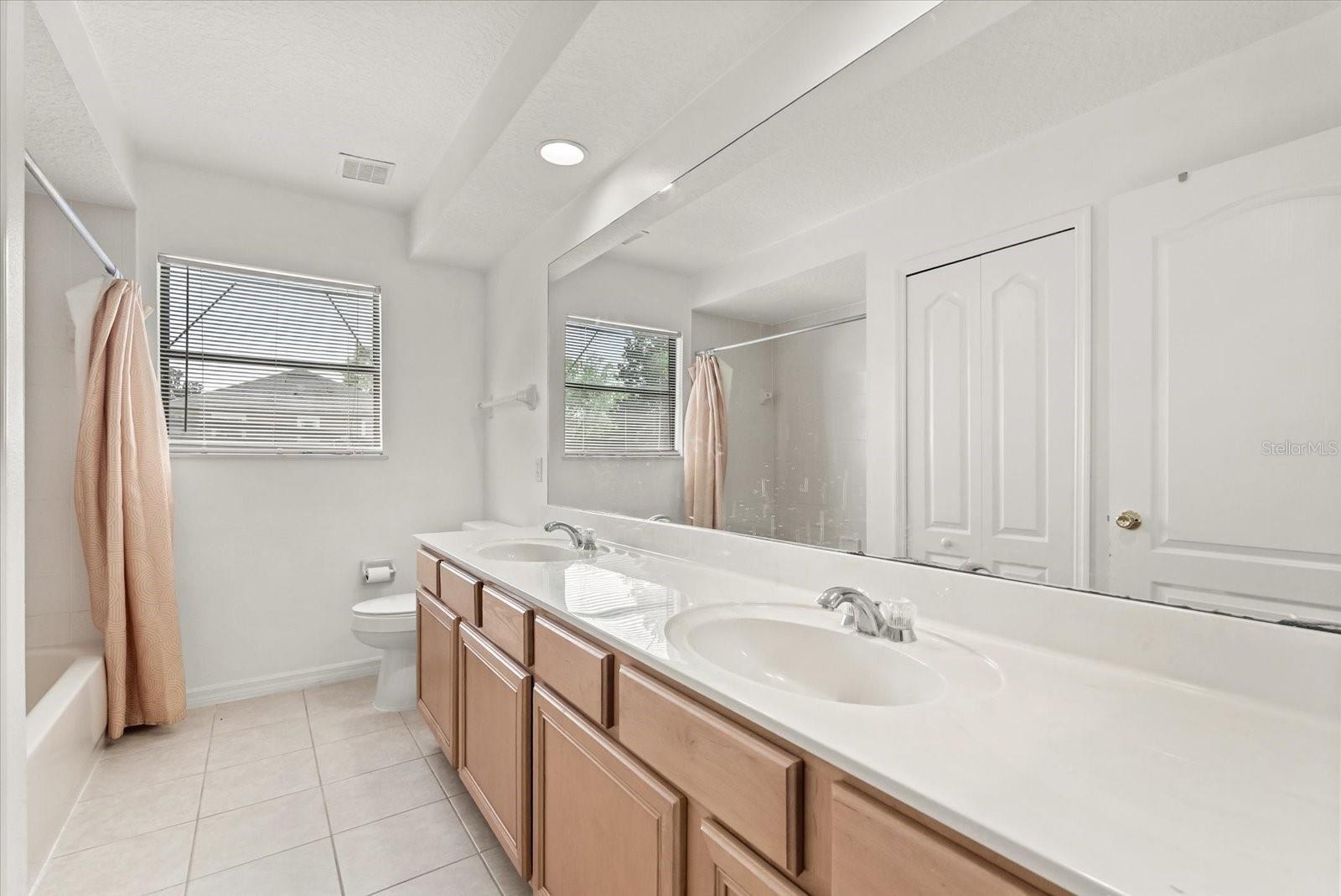 Image 34 of 57 For 871 Blairmont Ln