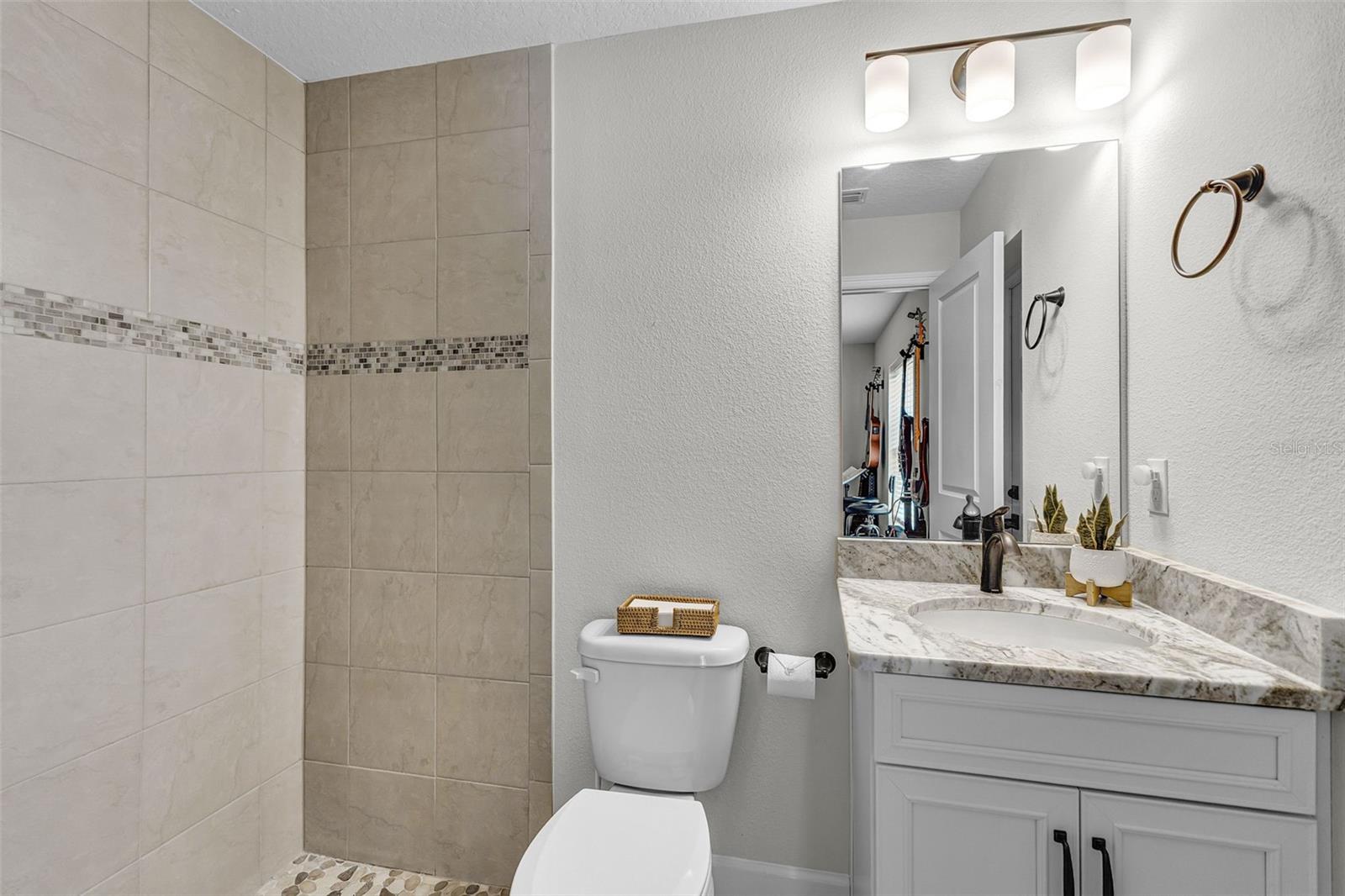 Image 26 of 34 For 28 Rae Drive