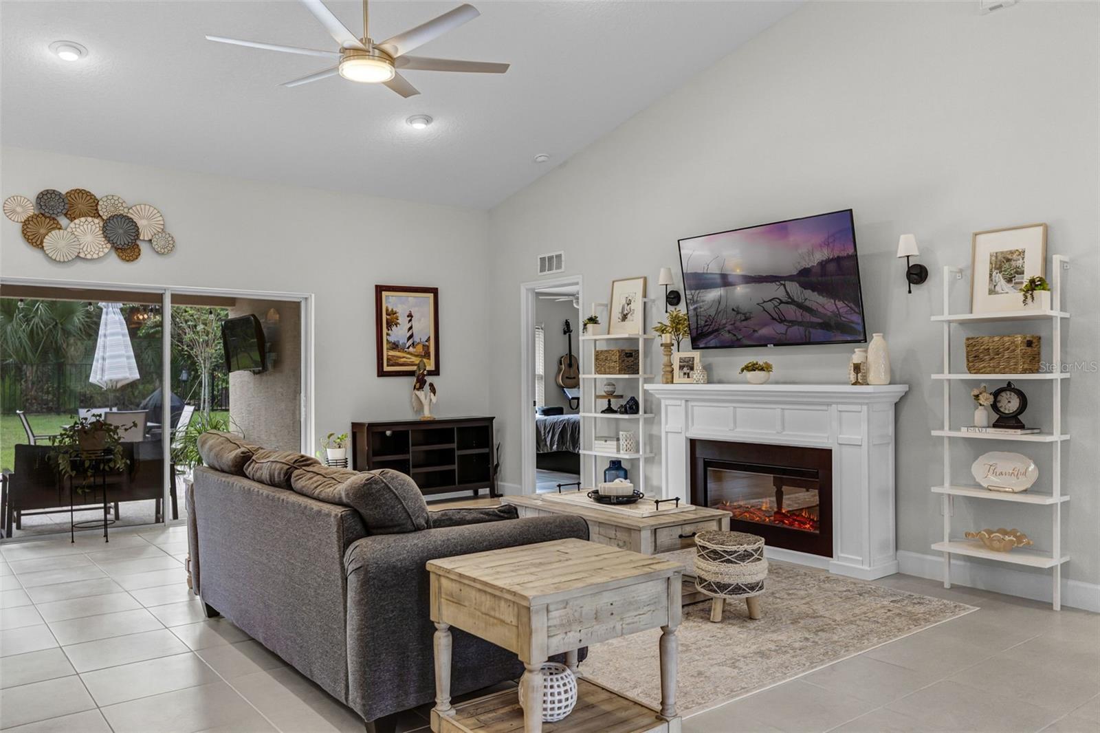 Image 7 of 34 For 28 Rae Drive