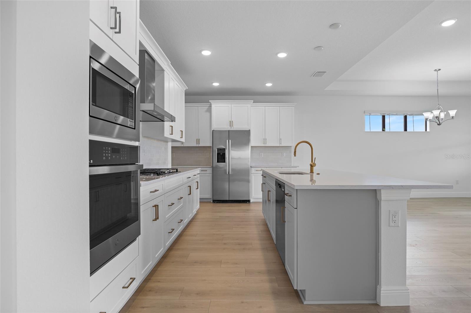 Image 4 of 62 For 18119 Cresswind Terrace