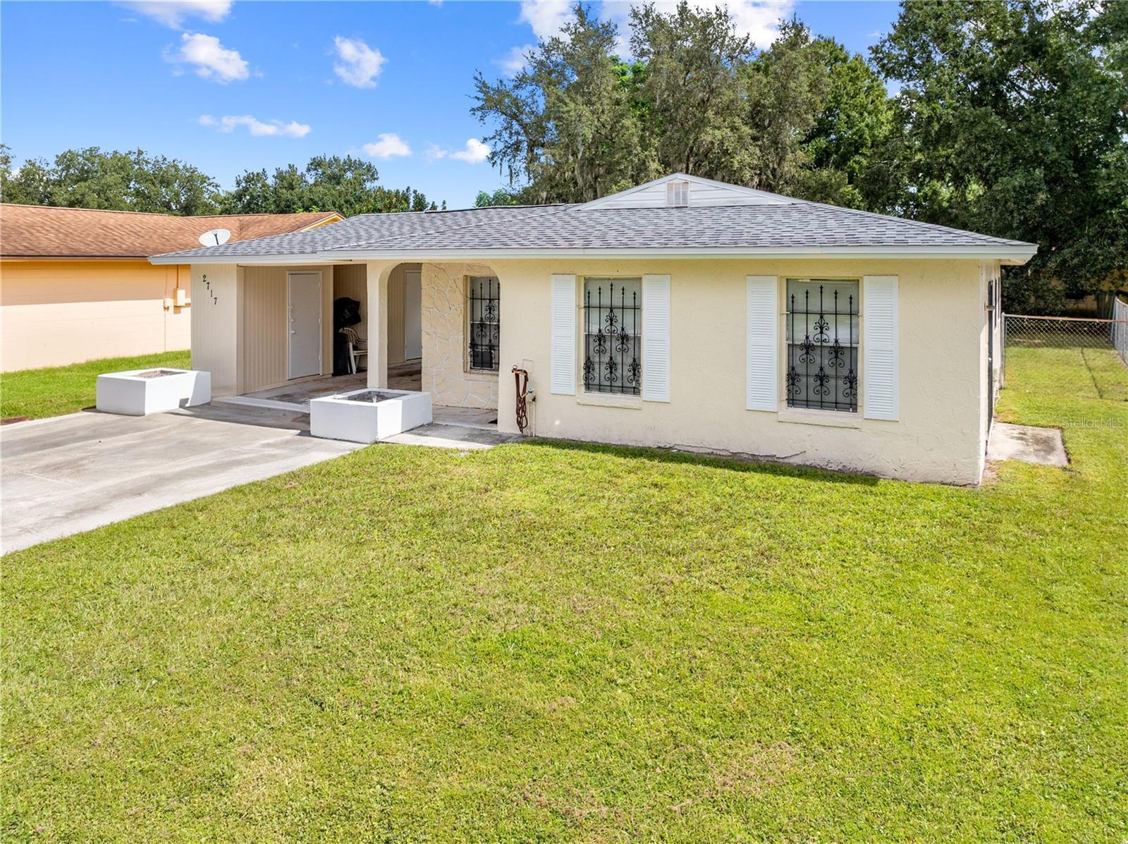 Image 2 of 32 For 2717 Santana Avenue