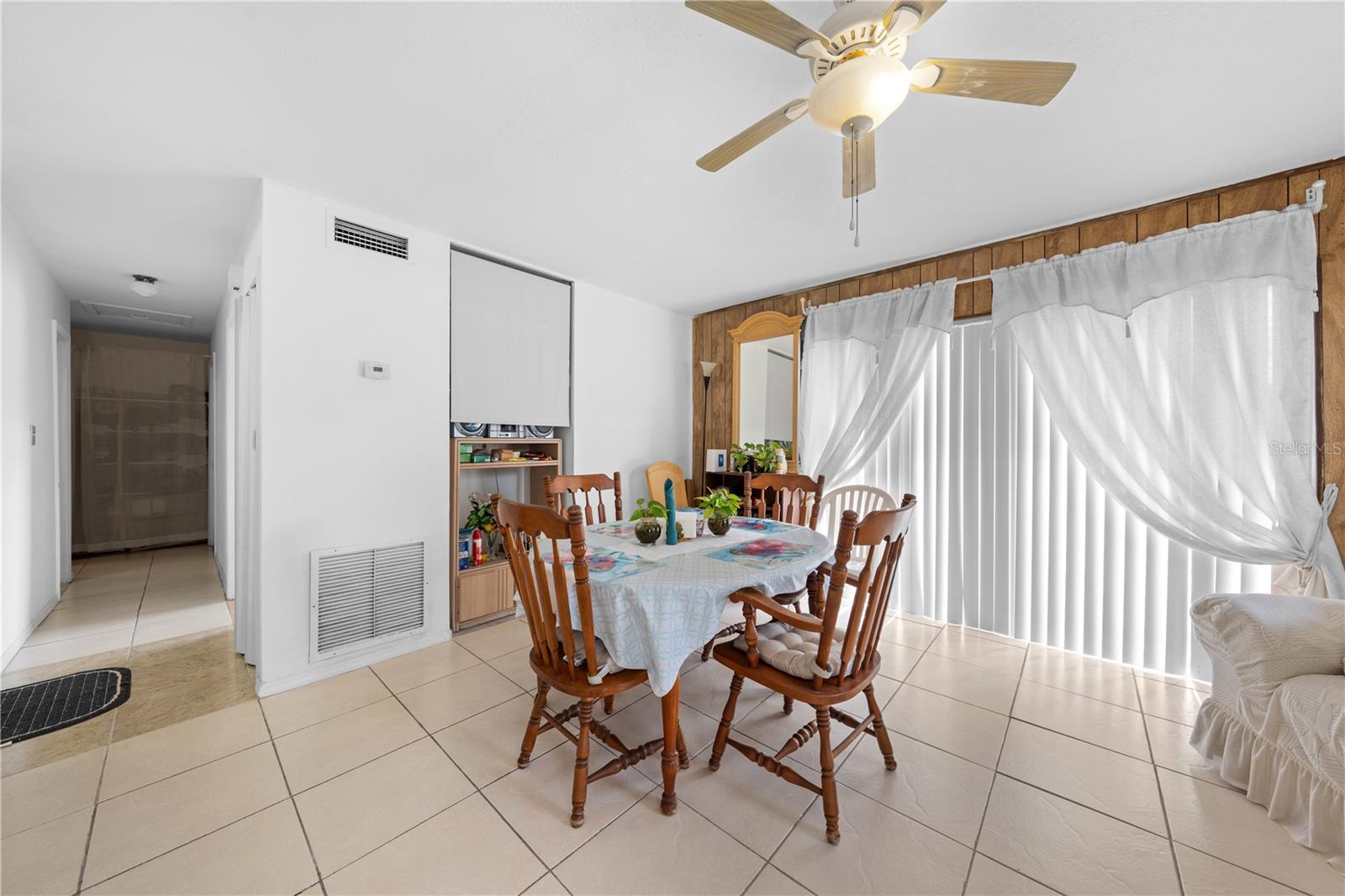 Image 7 of 32 For 2717 Santana Avenue