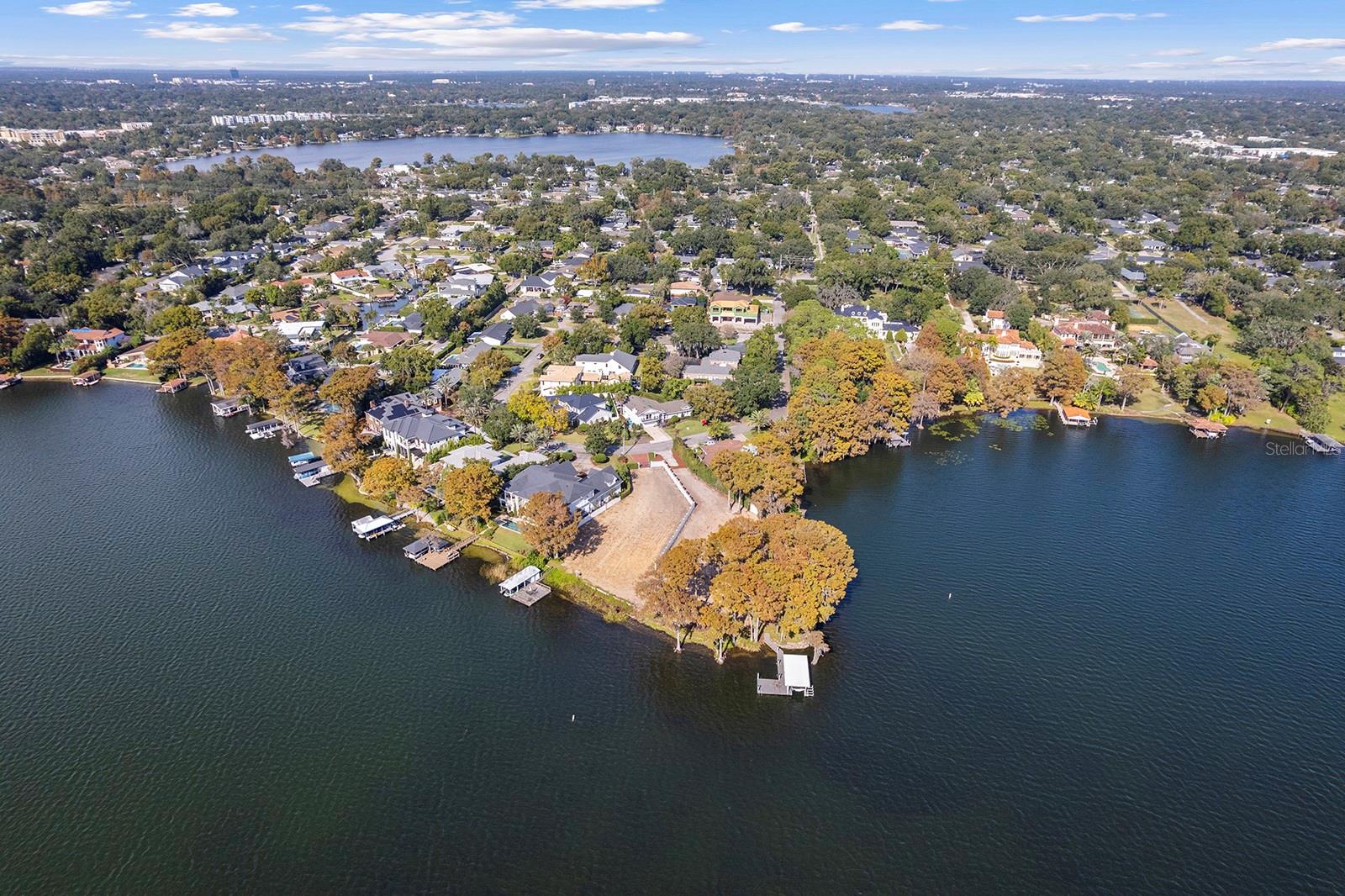 Listing photo id 6 for 125 Whitecaps Circle