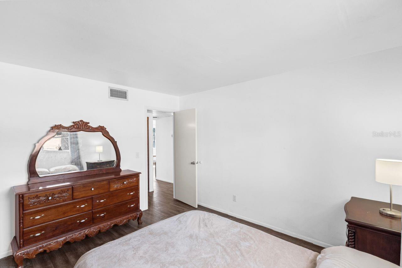 Image 19 of 29 For 121 Caribbean Street 140