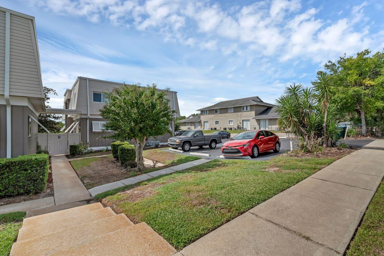 Image 9 of 29 For 121 Caribbean Street 140