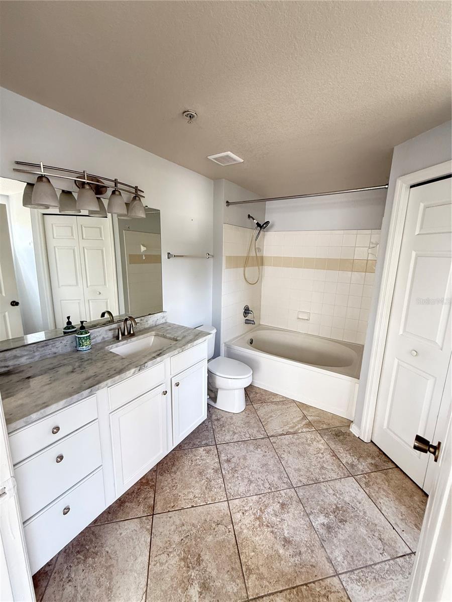 Image 14 of 18 For 2801 Chancellorsville Drive 632