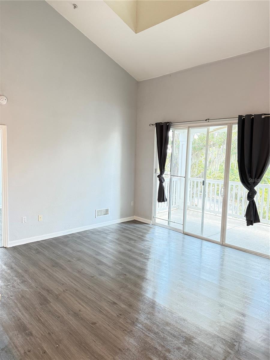 Image 7 of 18 For 2801 Chancellorsville Drive 632