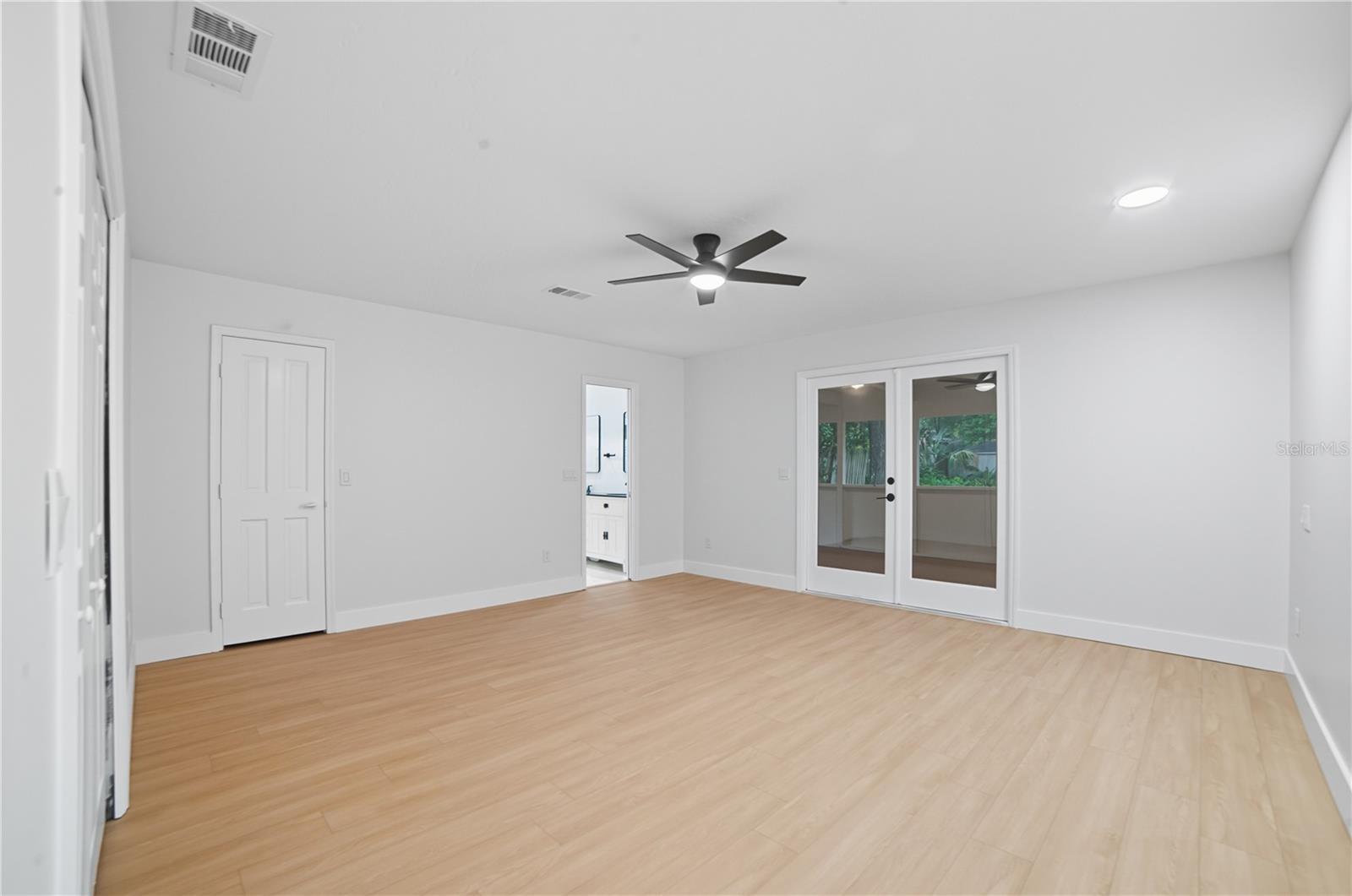Image 15 of 31 For 1150 Lake Brantley Road