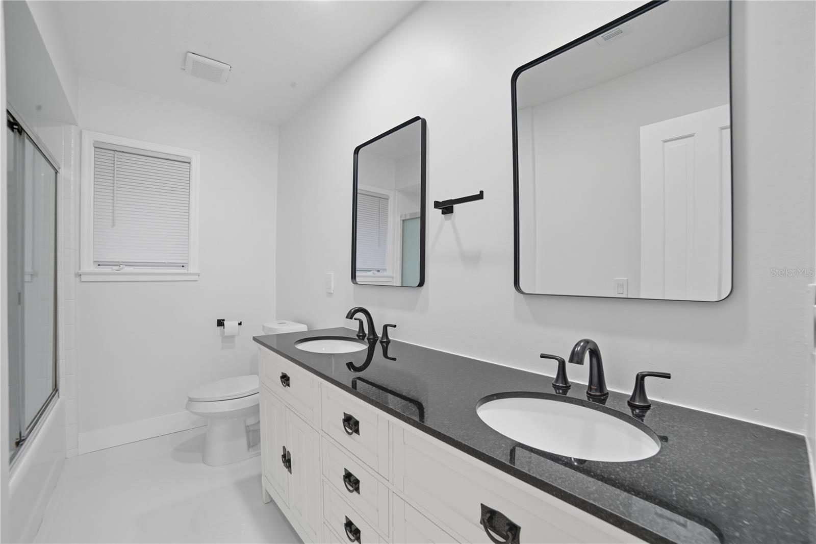 Image 16 of 31 For 1150 Lake Brantley Road