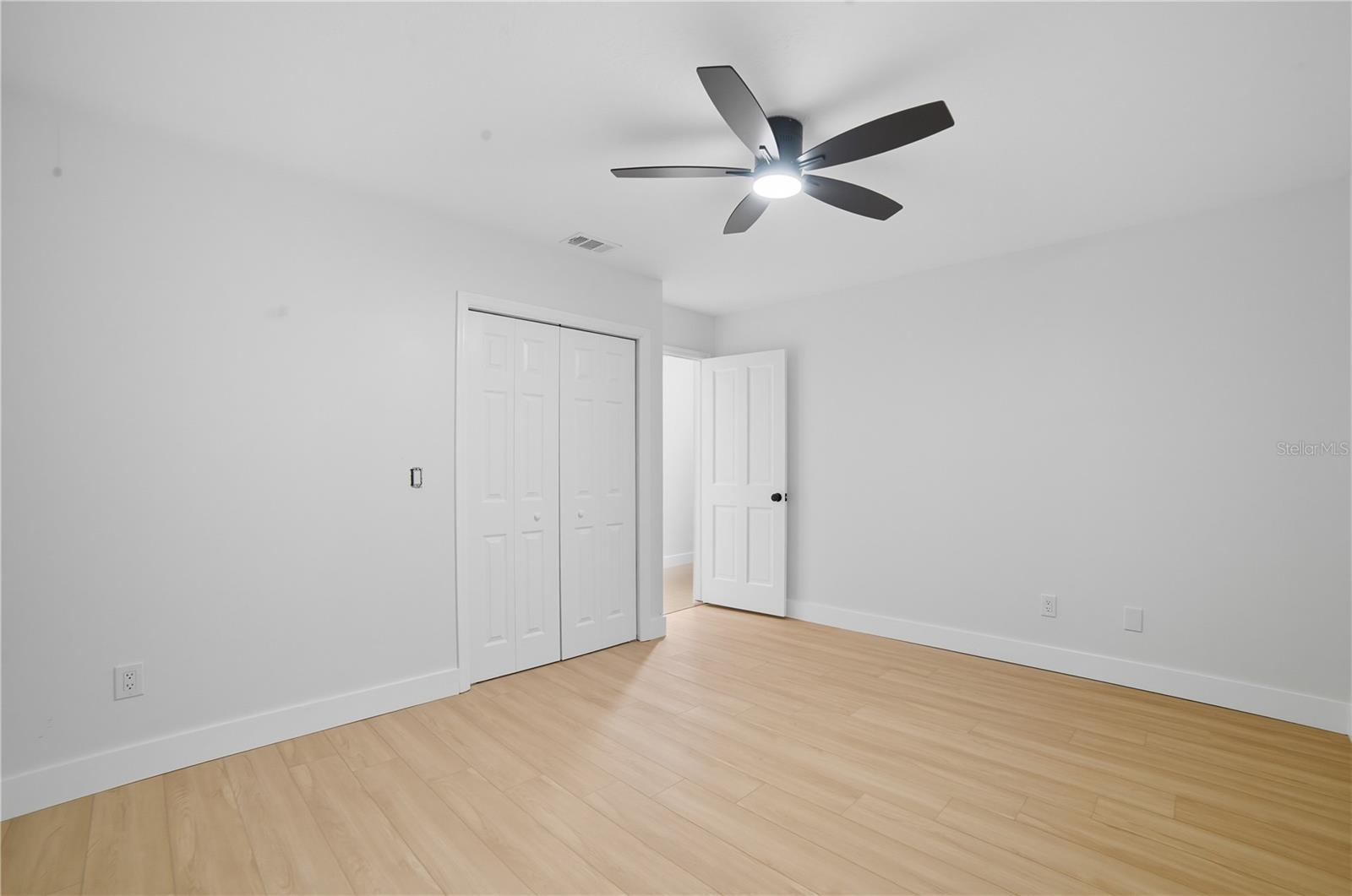 Image 19 of 31 For 1150 Lake Brantley Road