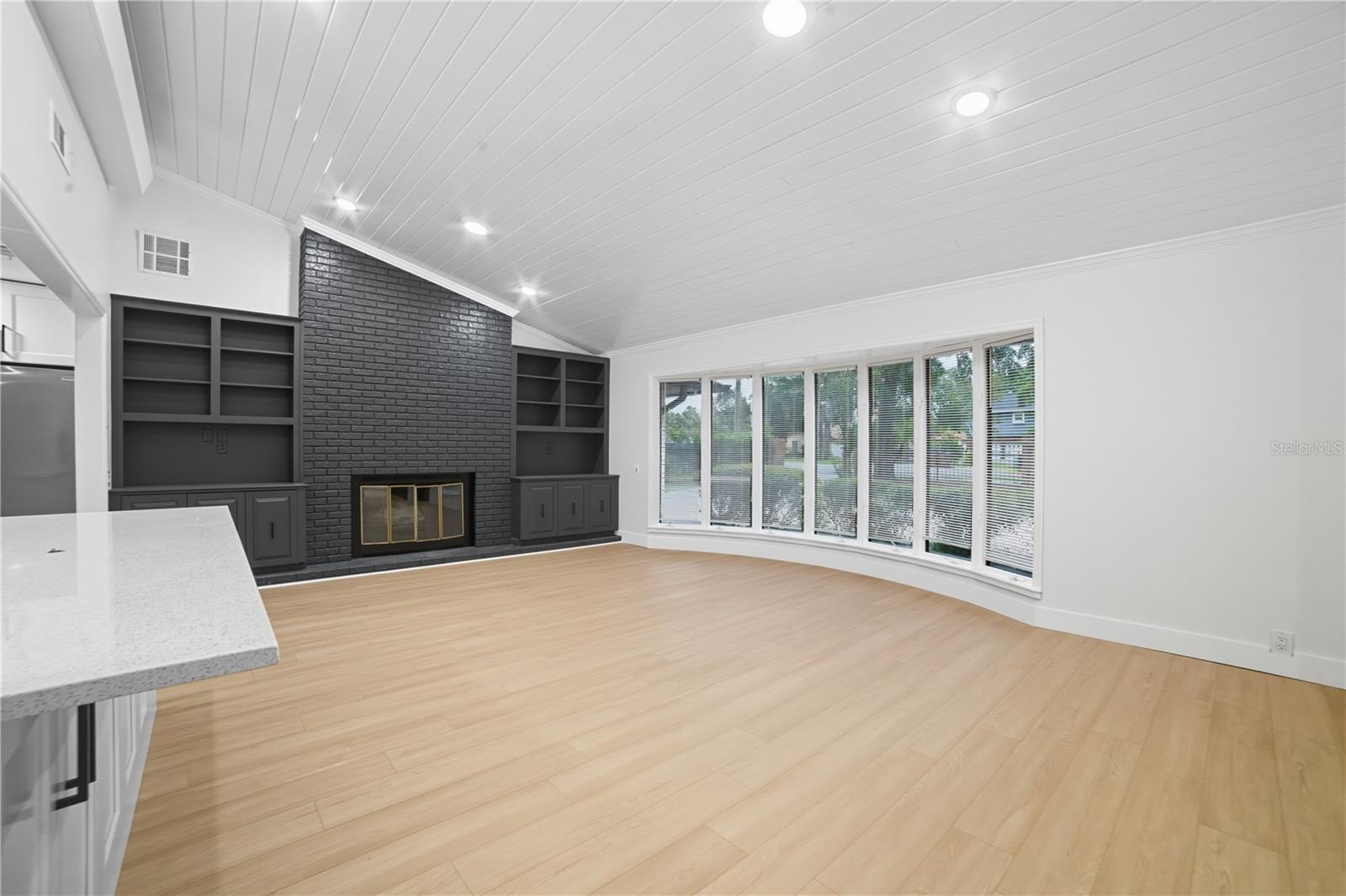 Image 4 of 31 For 1150 Lake Brantley Road