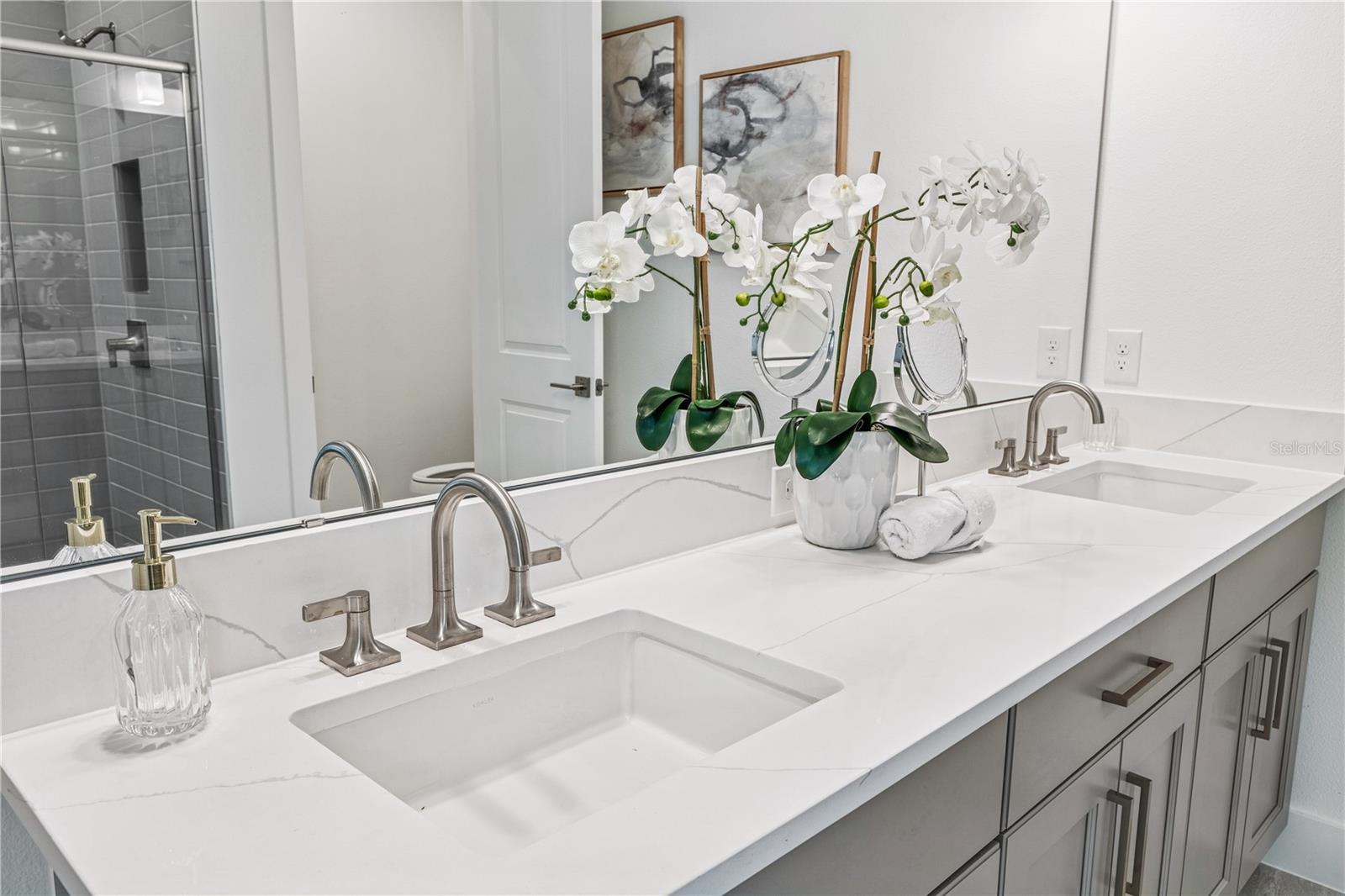 Image 11 of 14 For 1051 Gloryland Court