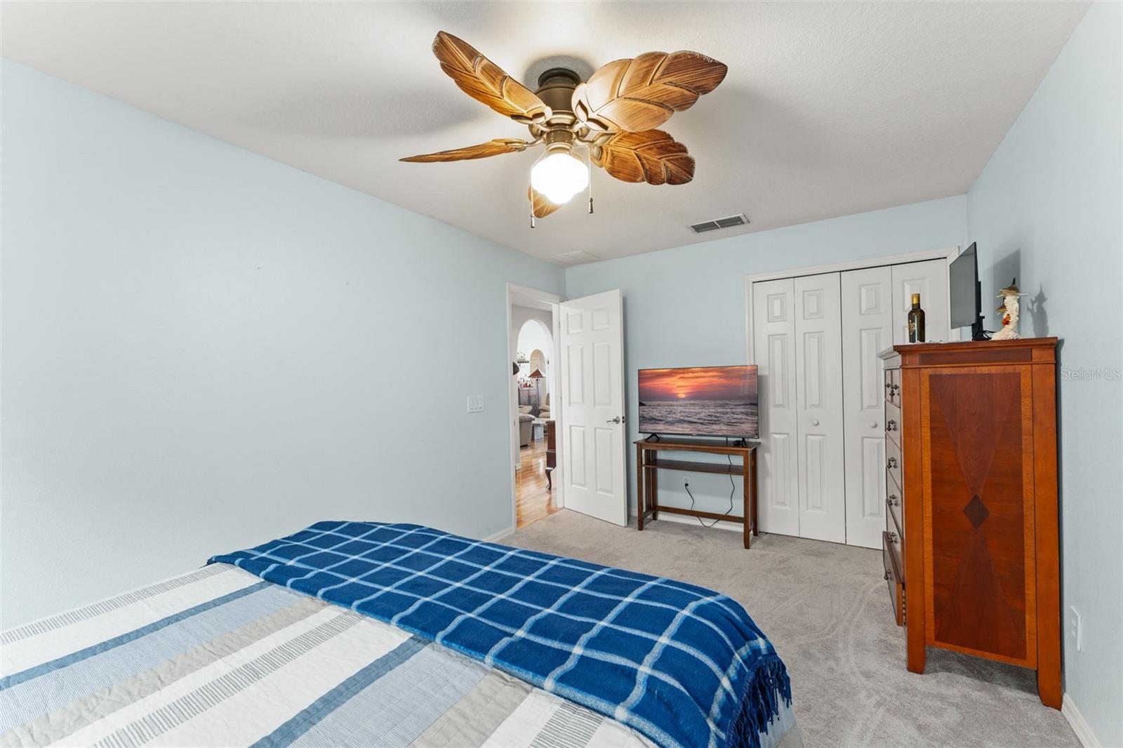 Image 14 of 52 For 4011 Chippewa Court
