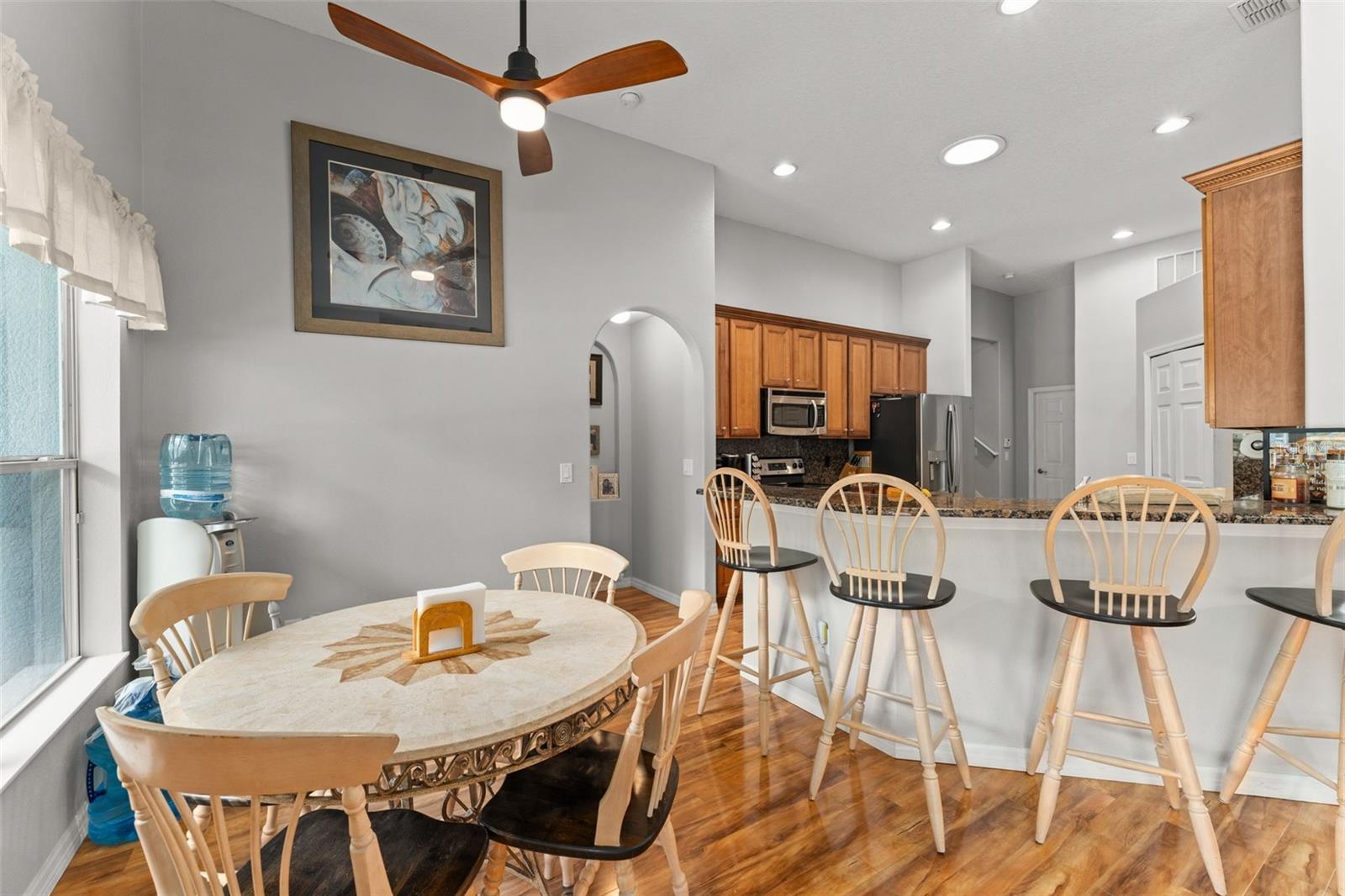 Image 19 of 52 For 4011 Chippewa Court