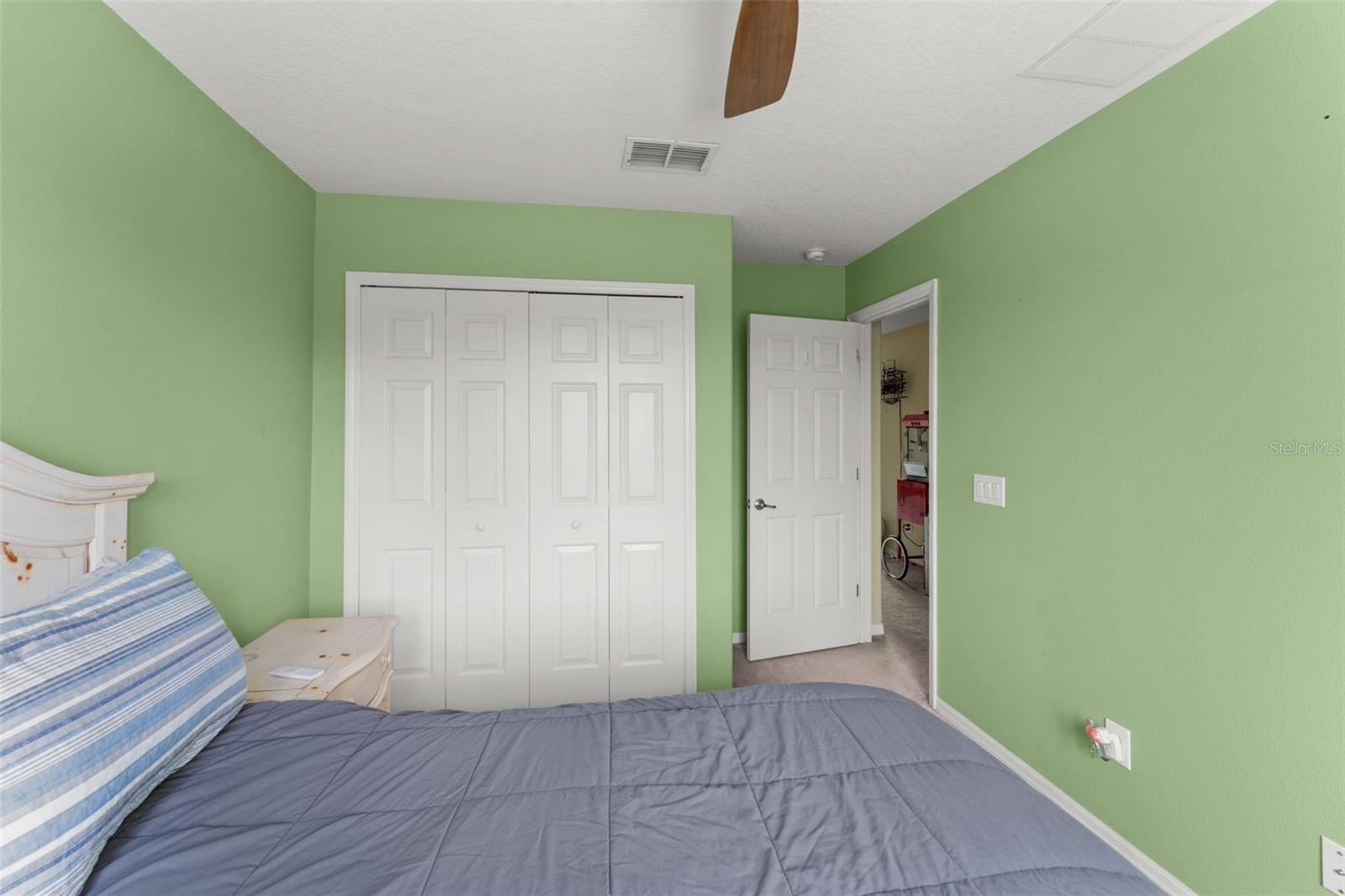 Image 35 of 52 For 4011 Chippewa Court