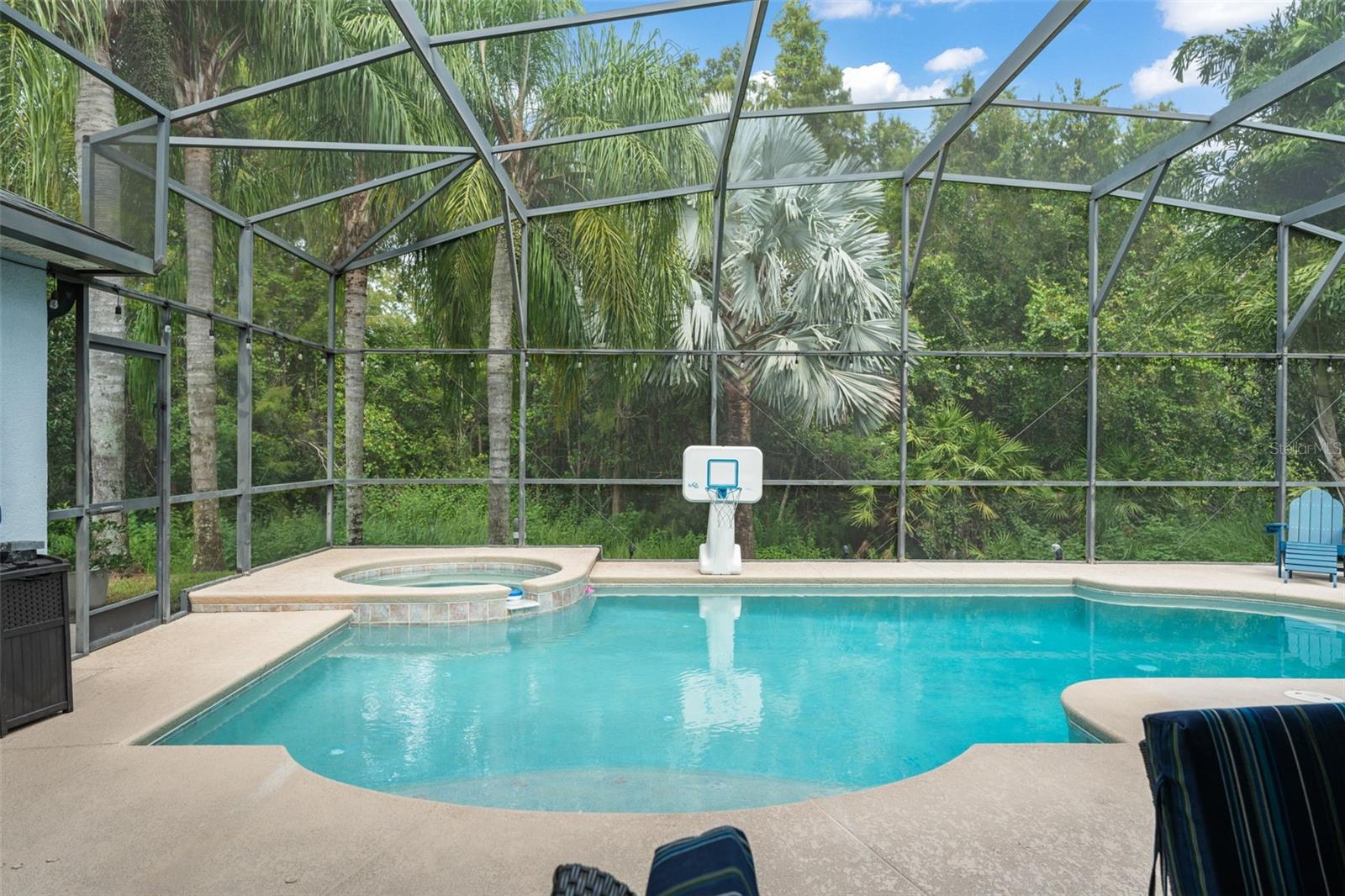 Image 37 of 52 For 4011 Chippewa Court