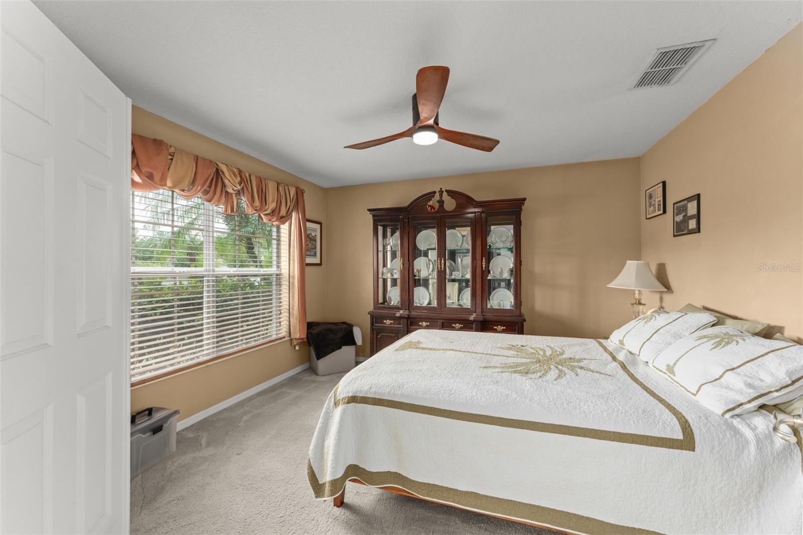 Image 4 of 52 For 4011 Chippewa Court