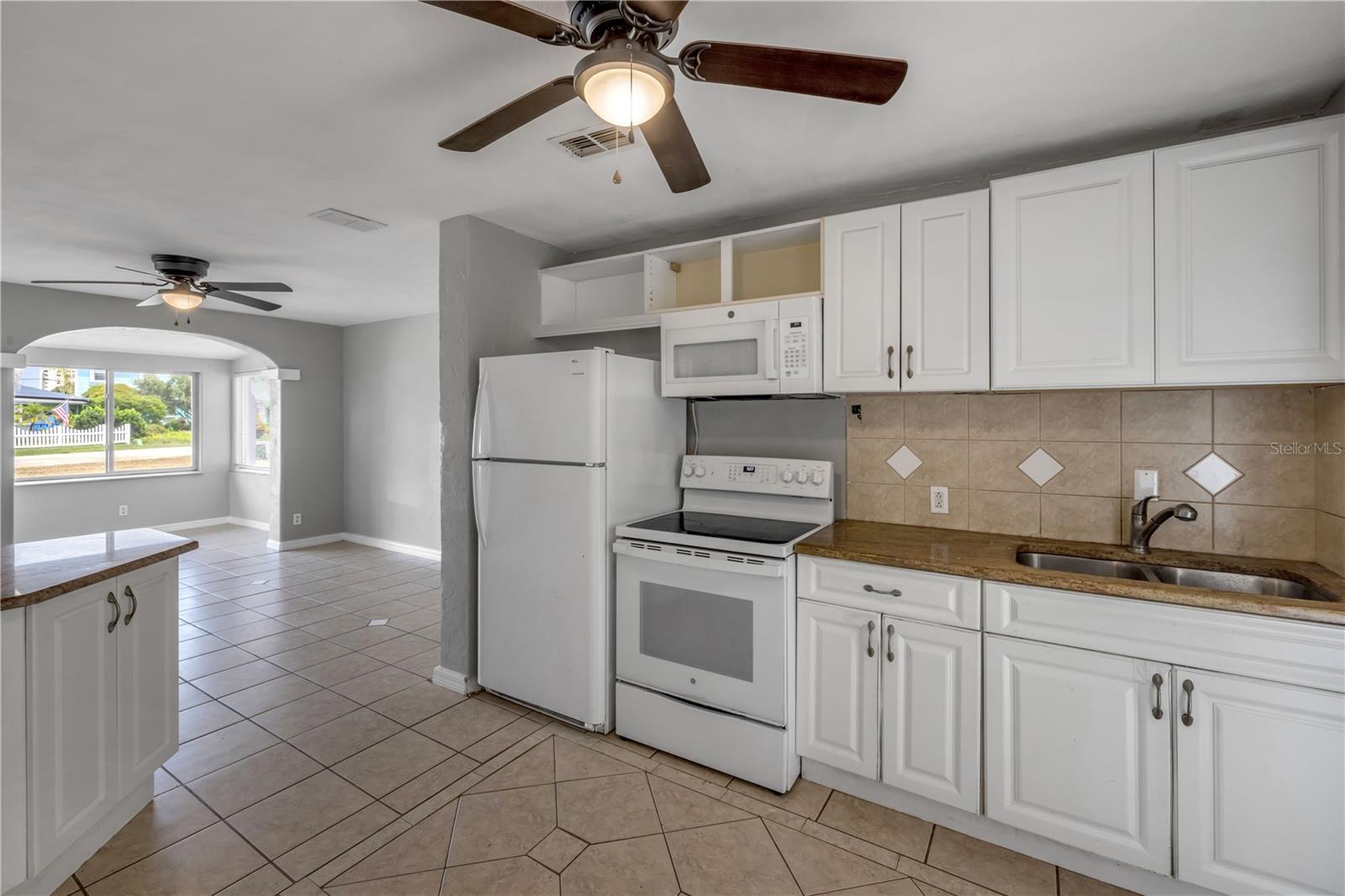 Image 12 of 29 For 40 Palm Drive