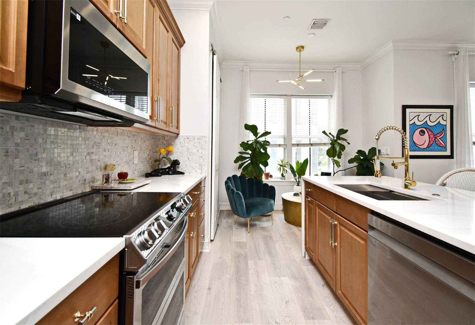 Image 12 of 34 For 601 Edwards Street 4204