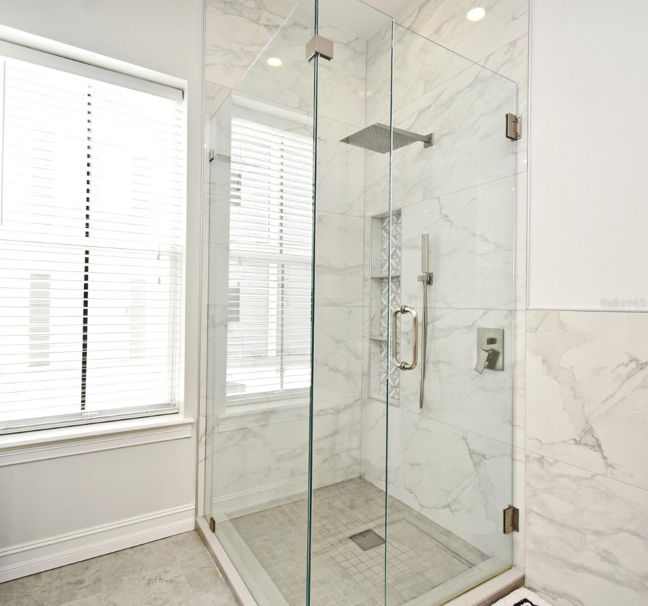Image 21 of 34 For 601 Edwards Street 4204