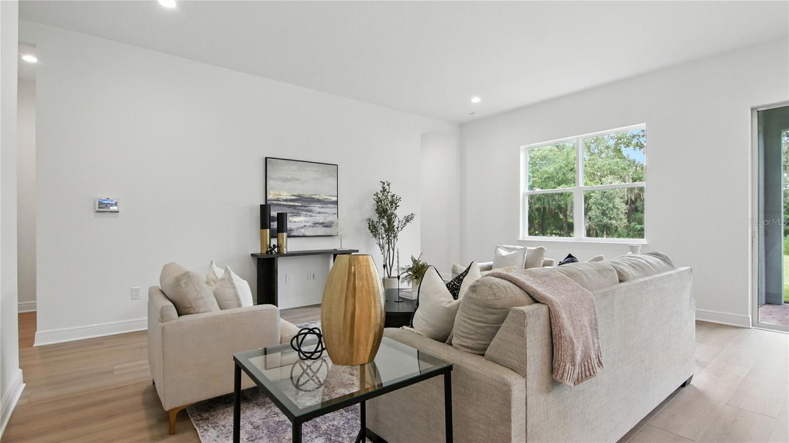 Image 13 of 33 For 1055 Gloryland Court