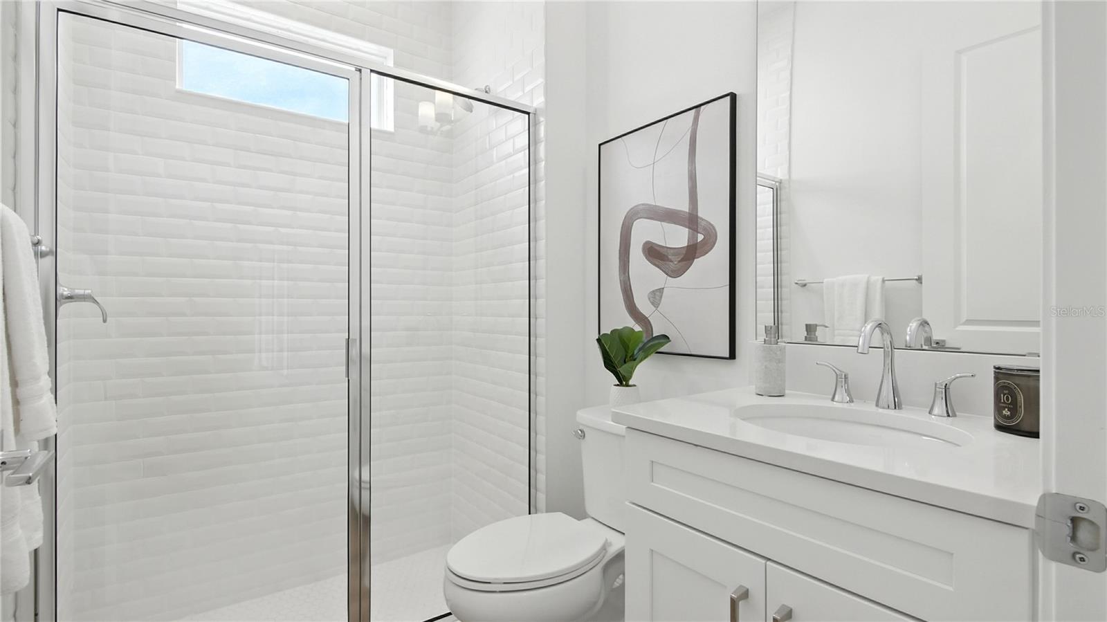 Image 17 of 33 For 1055 Gloryland Court
