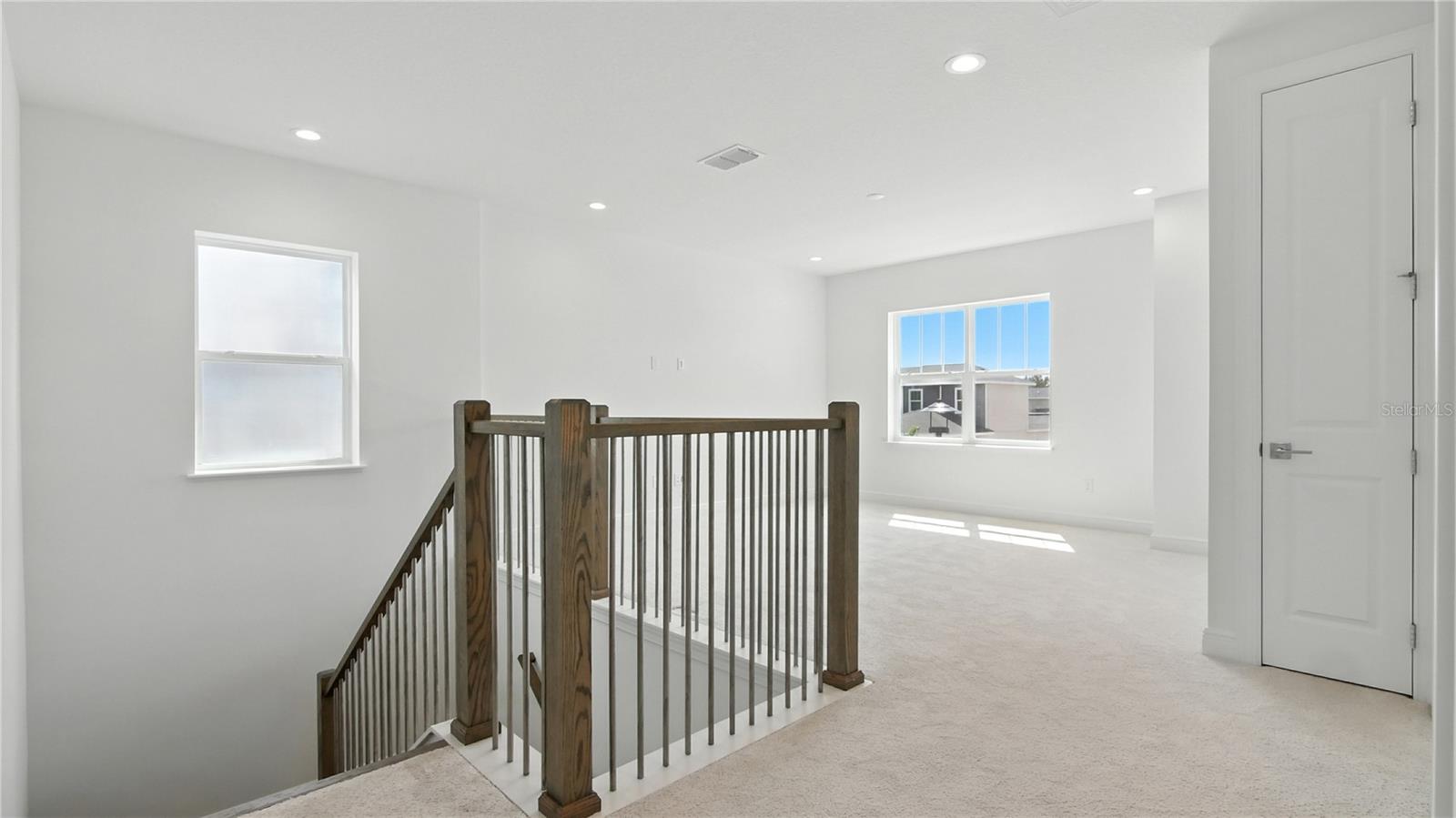 Image 19 of 33 For 1055 Gloryland Court