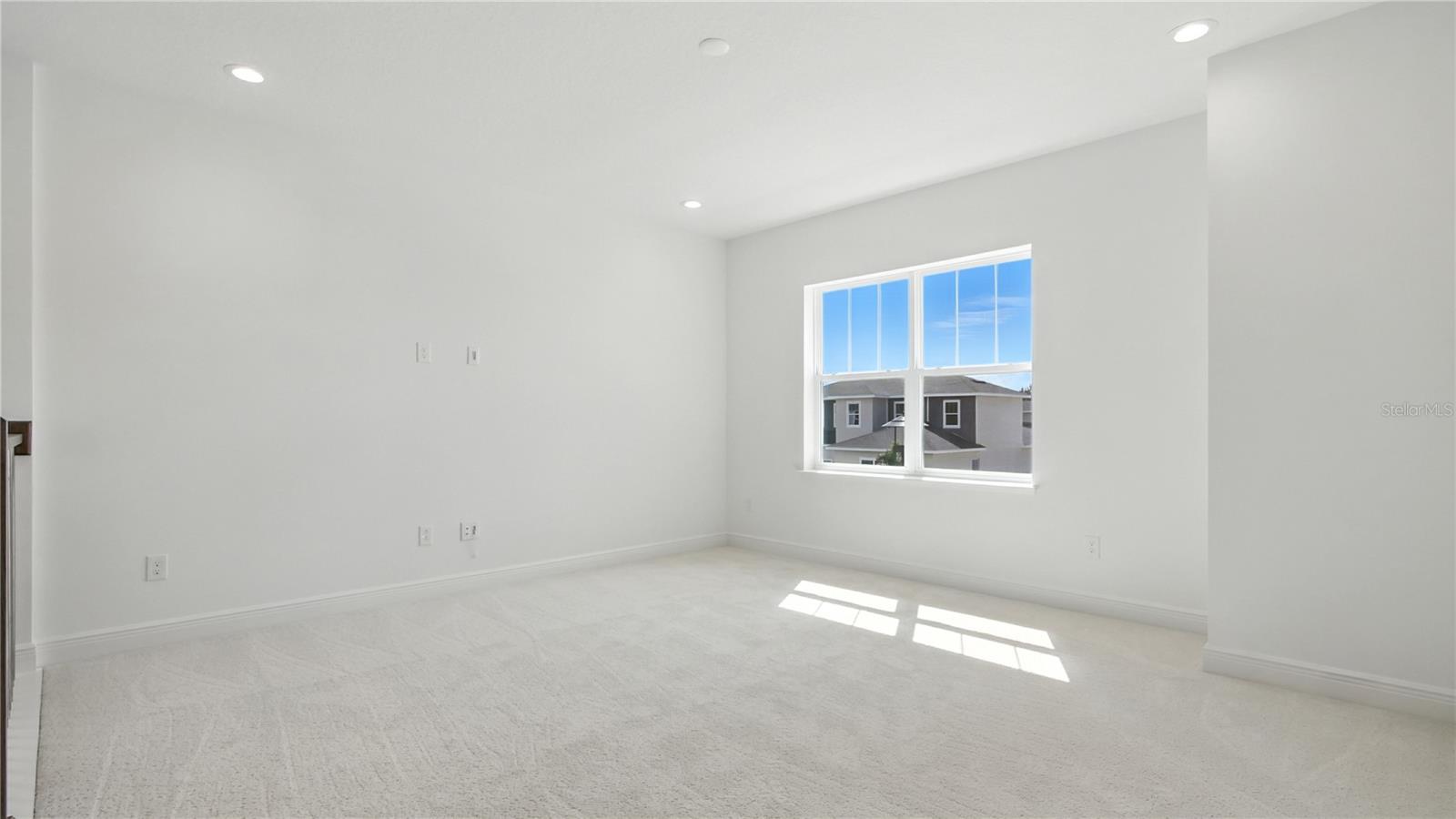 Image 20 of 33 For 1055 Gloryland Court