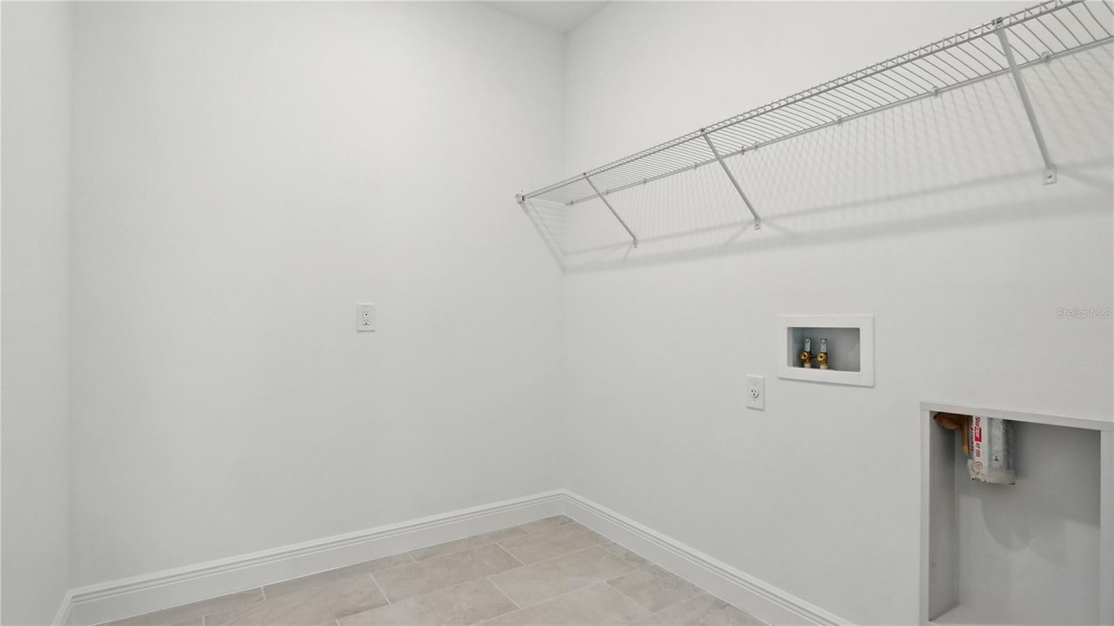 Image 24 of 33 For 1055 Gloryland Court
