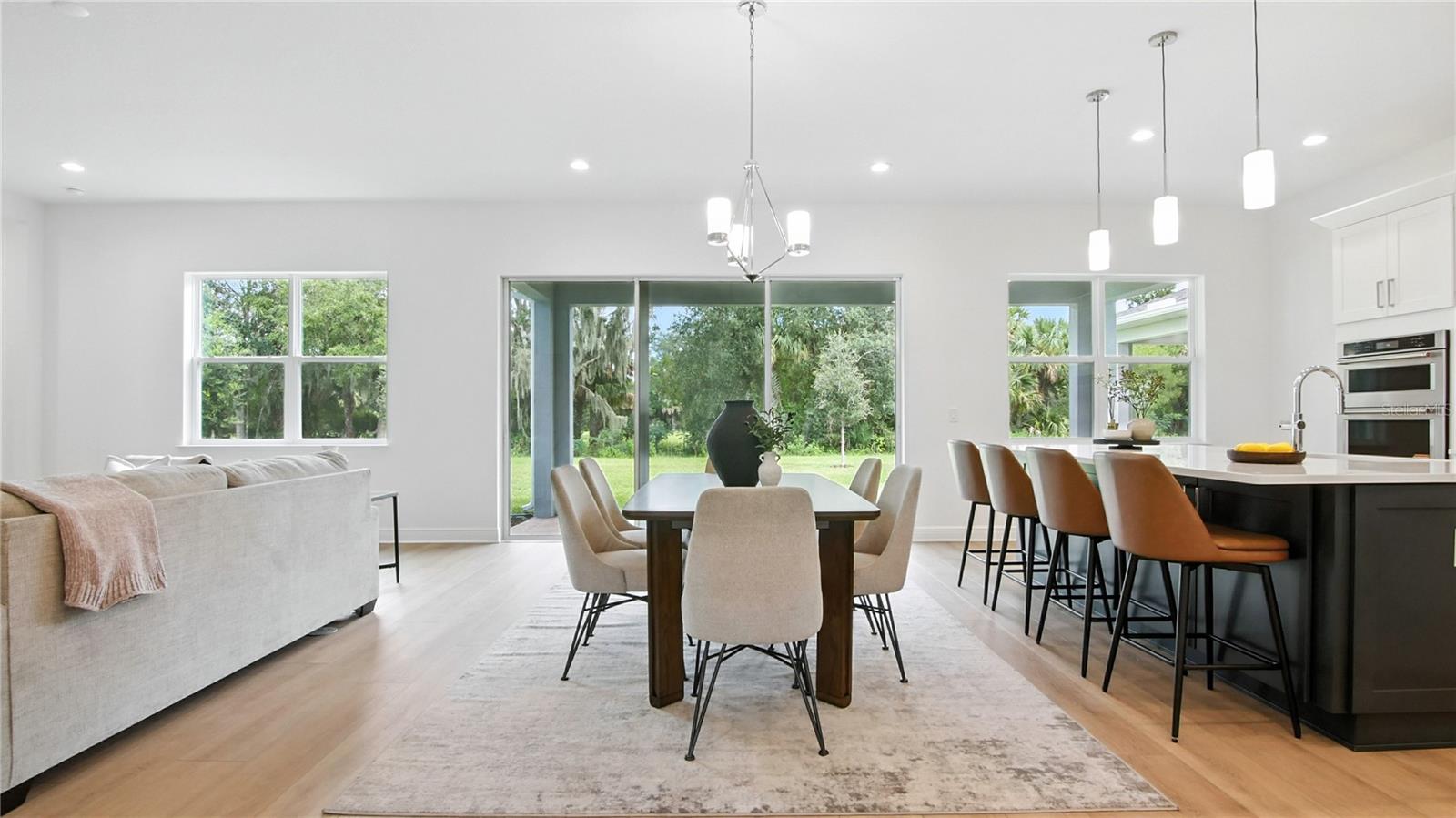 Image 5 of 33 For 1055 Gloryland Court