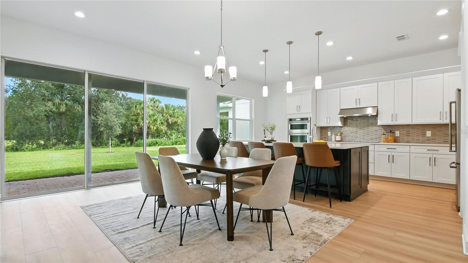 Image 6 of 33 For 1055 Gloryland Court