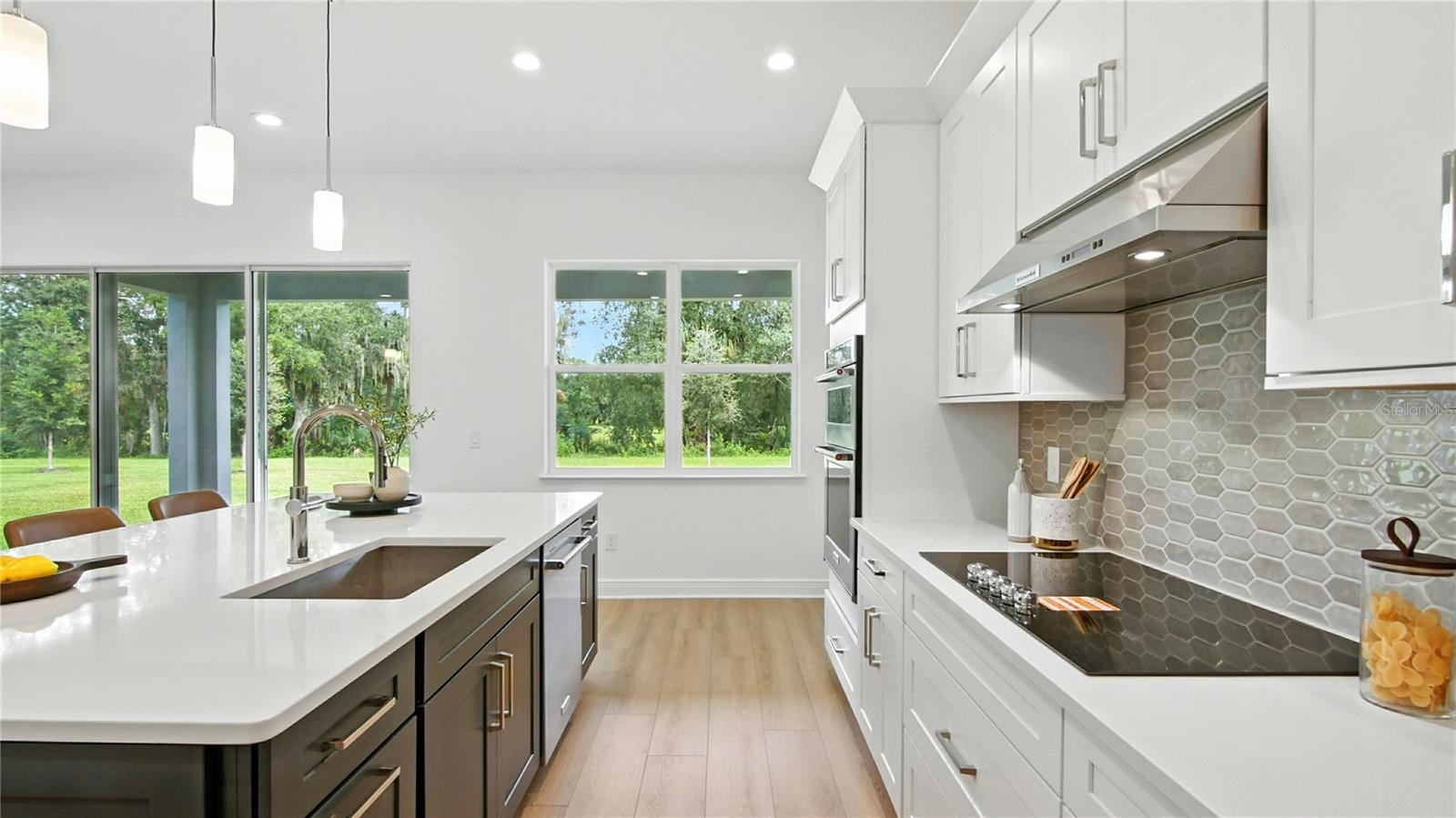 Image 8 of 33 For 1055 Gloryland Court