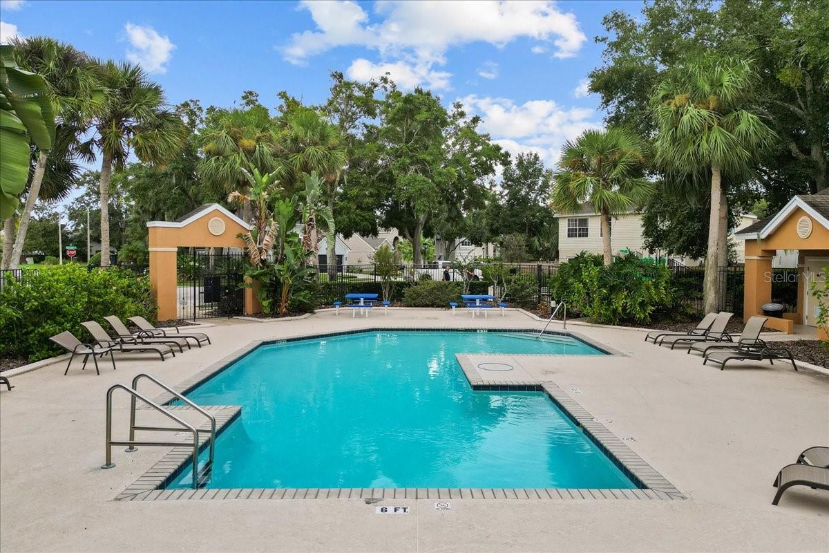 Image 43 of 45 For 897 Charing Cross Circle