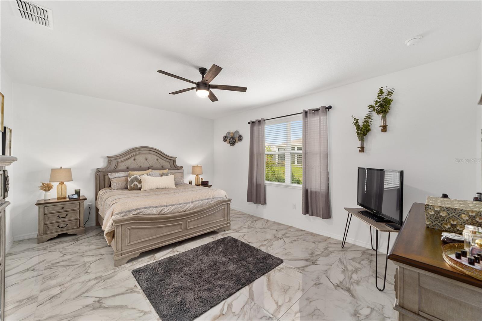 Image 18 of 52 For 7037 86th Avenue