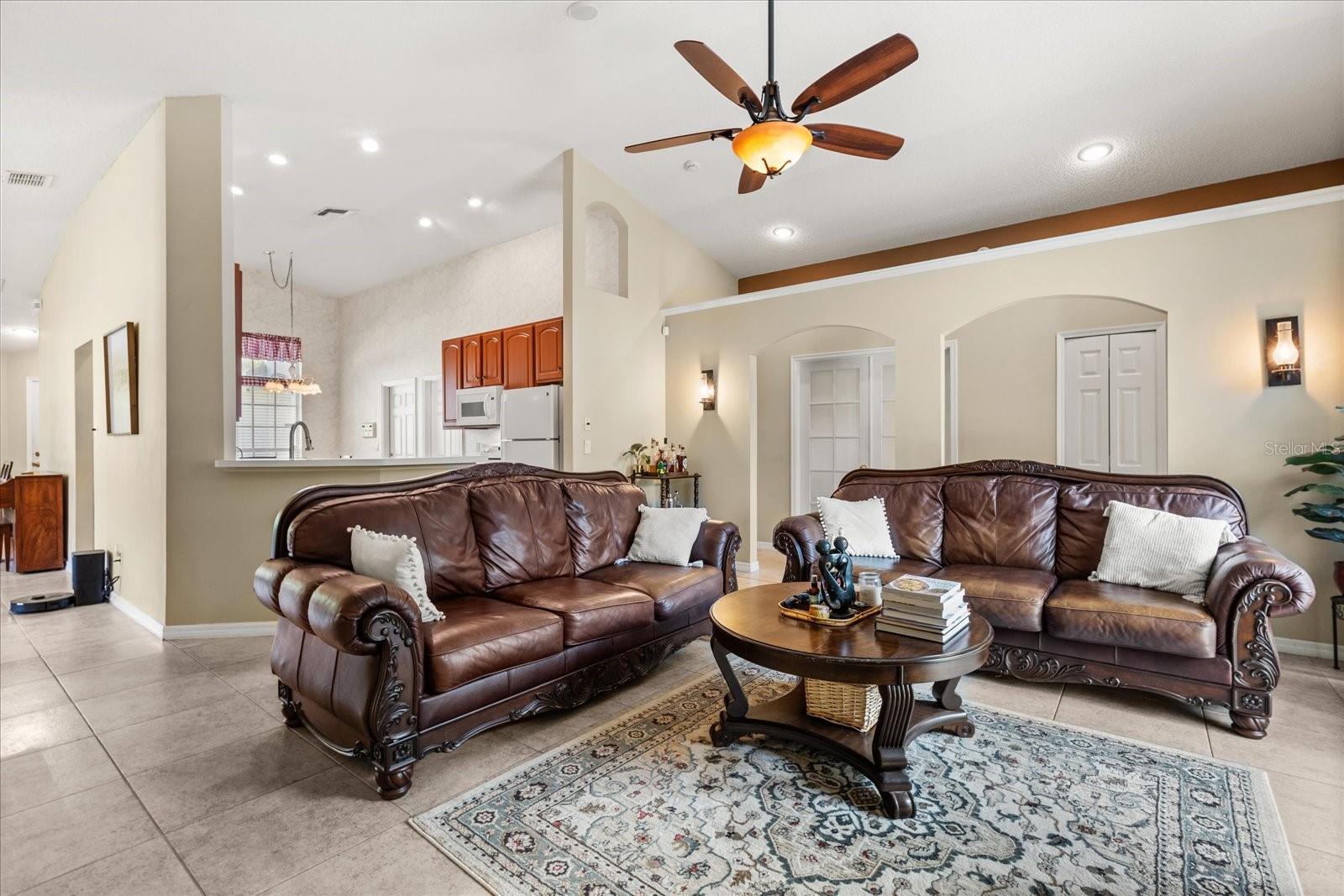 Image 4 of 32 For 805 Lewis Place