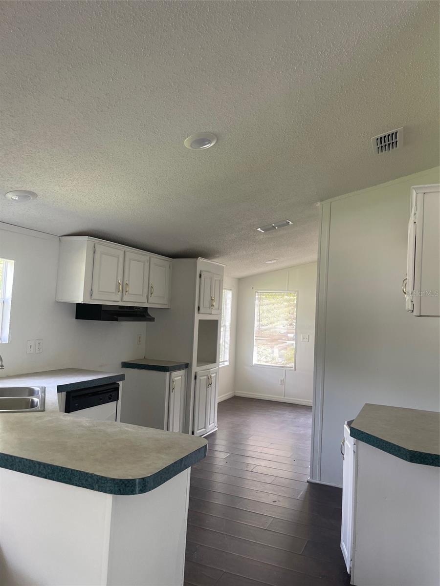 Image 3 of 7 For 4425 Crossen Drive