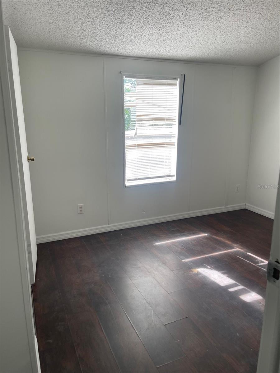 Image 4 of 7 For 4425 Crossen Drive