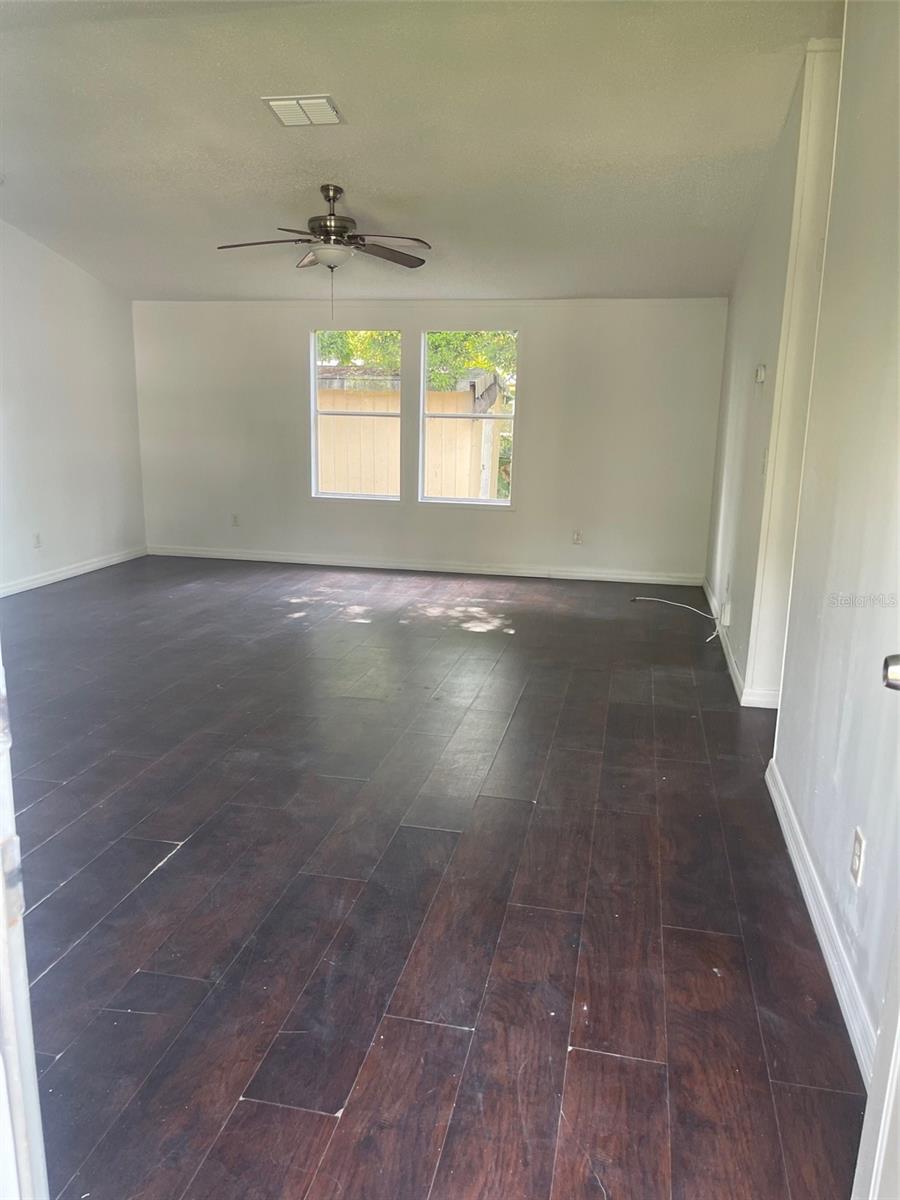 Image 6 of 7 For 4425 Crossen Drive
