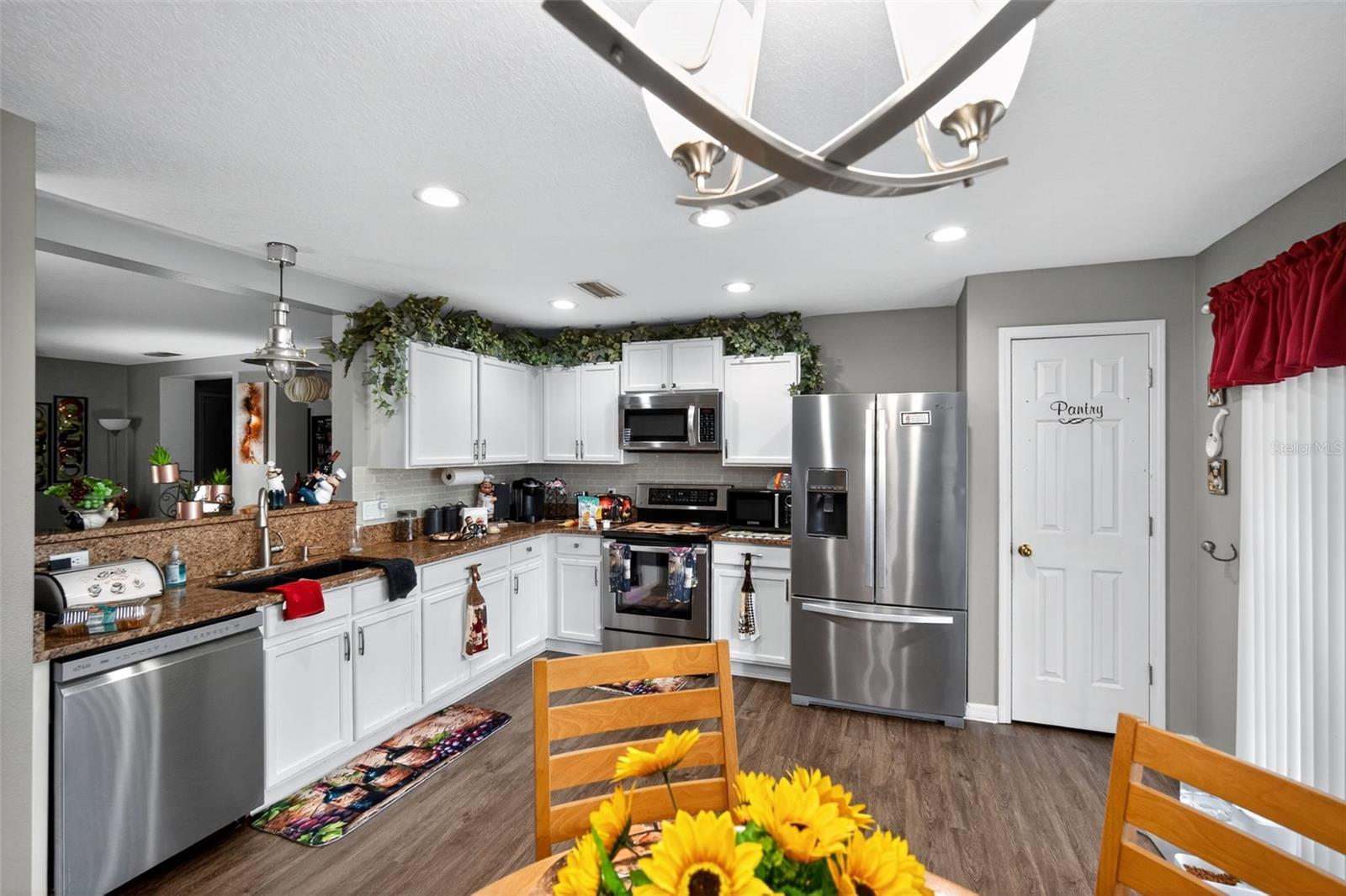 Image 9 of 29 For 2608 Whitewood Road