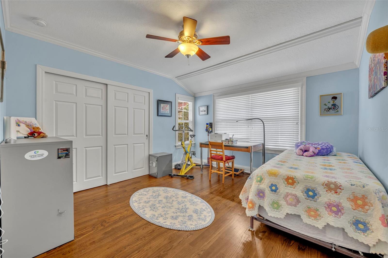 Image 20 of 35 For 1919 Lakeside Drive