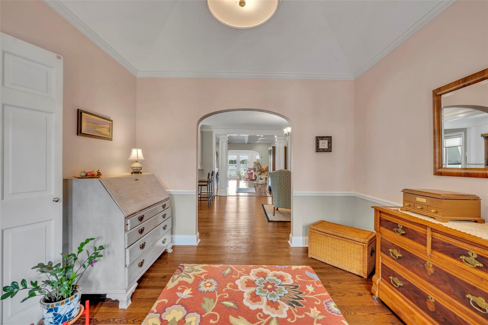 Image 4 of 35 For 1919 Lakeside Drive
