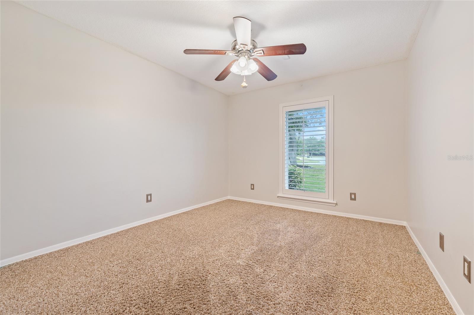 Image 20 of 52 For 137 Spring Chase Circle