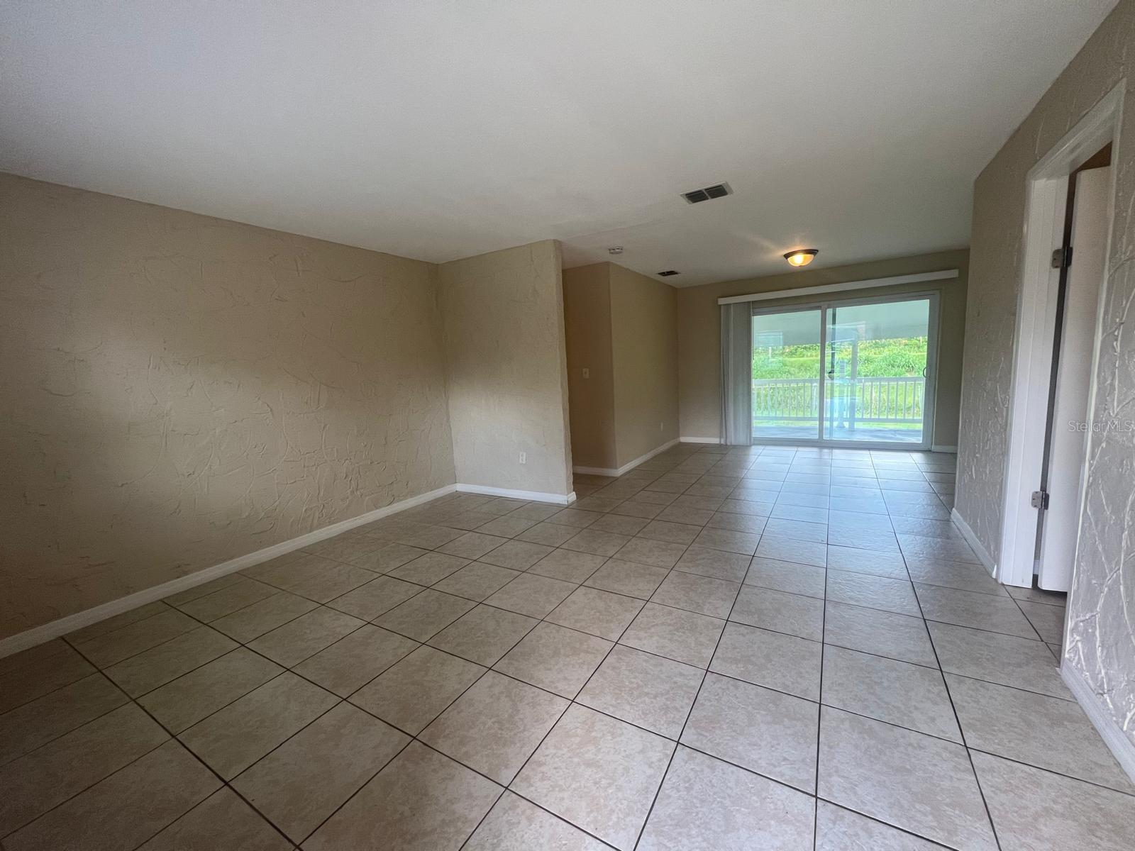 Image 4 of 15 For 2130 Messina Avenue