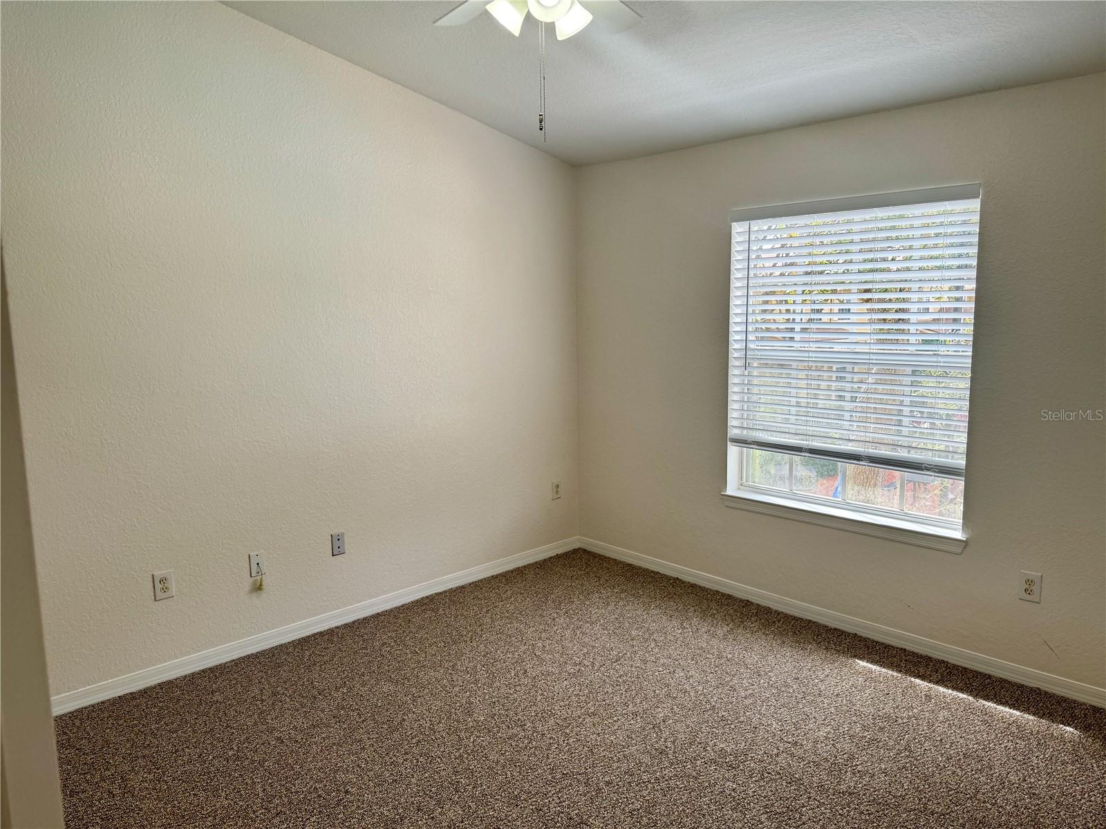 Image 18 of 19 For 832 Grand Regency Point 204