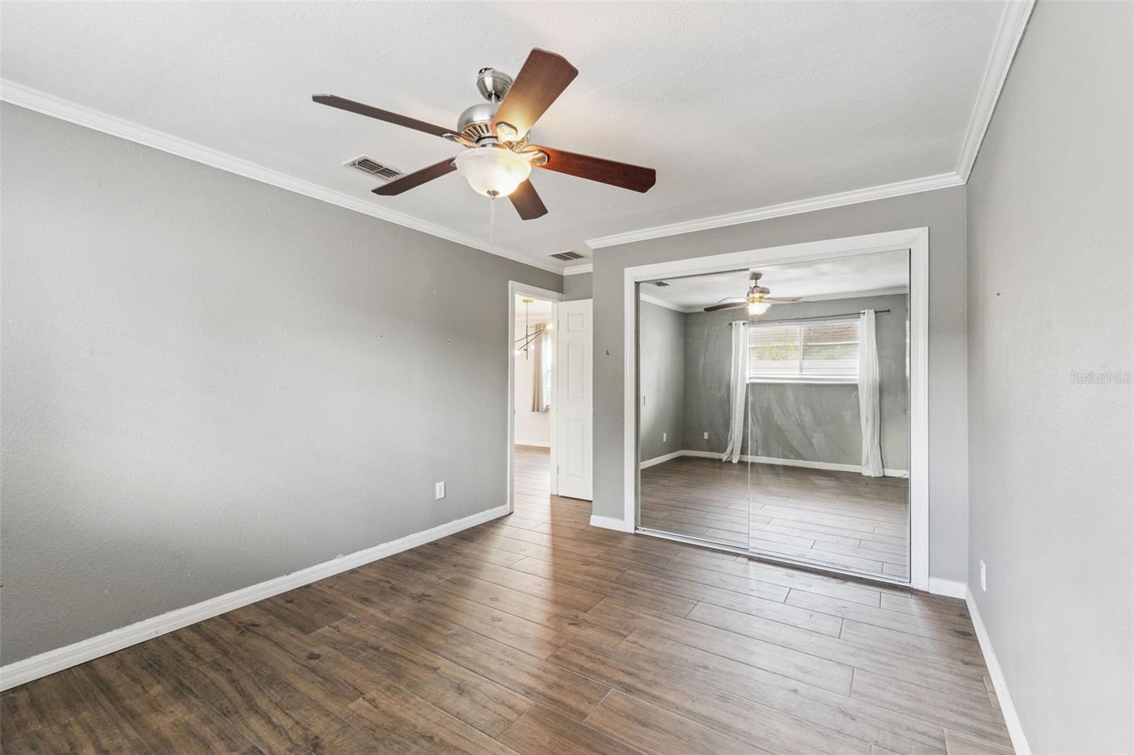 Image 14 of 32 For 740 Baffie Avenue