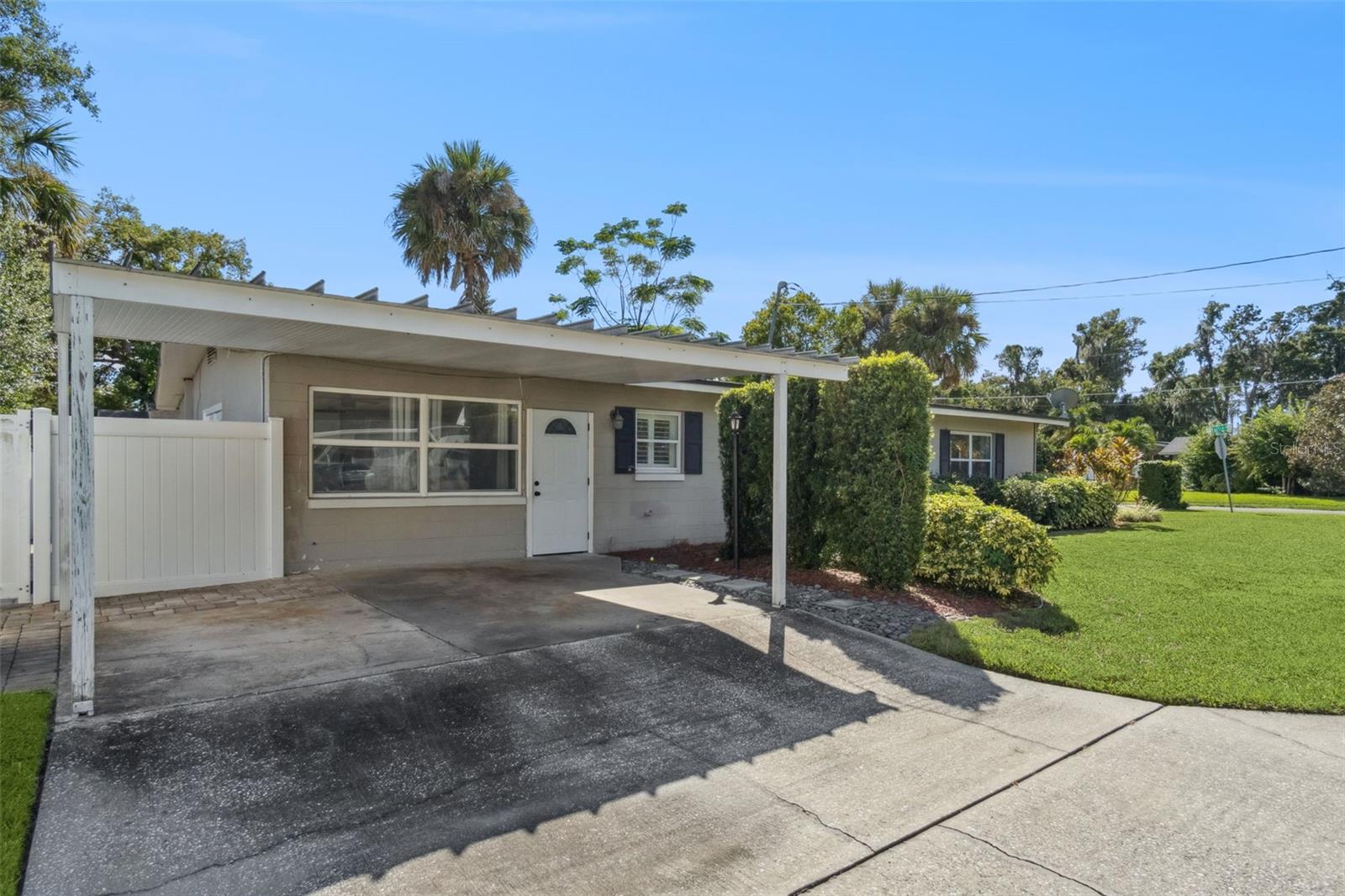 Image 22 of 32 For 740 Baffie Avenue