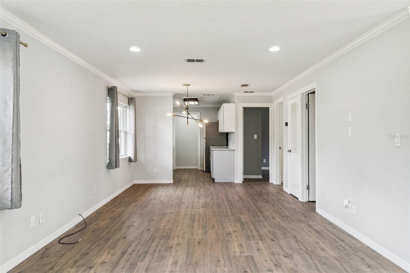 Image 5 of 32 For 740 Baffie Avenue